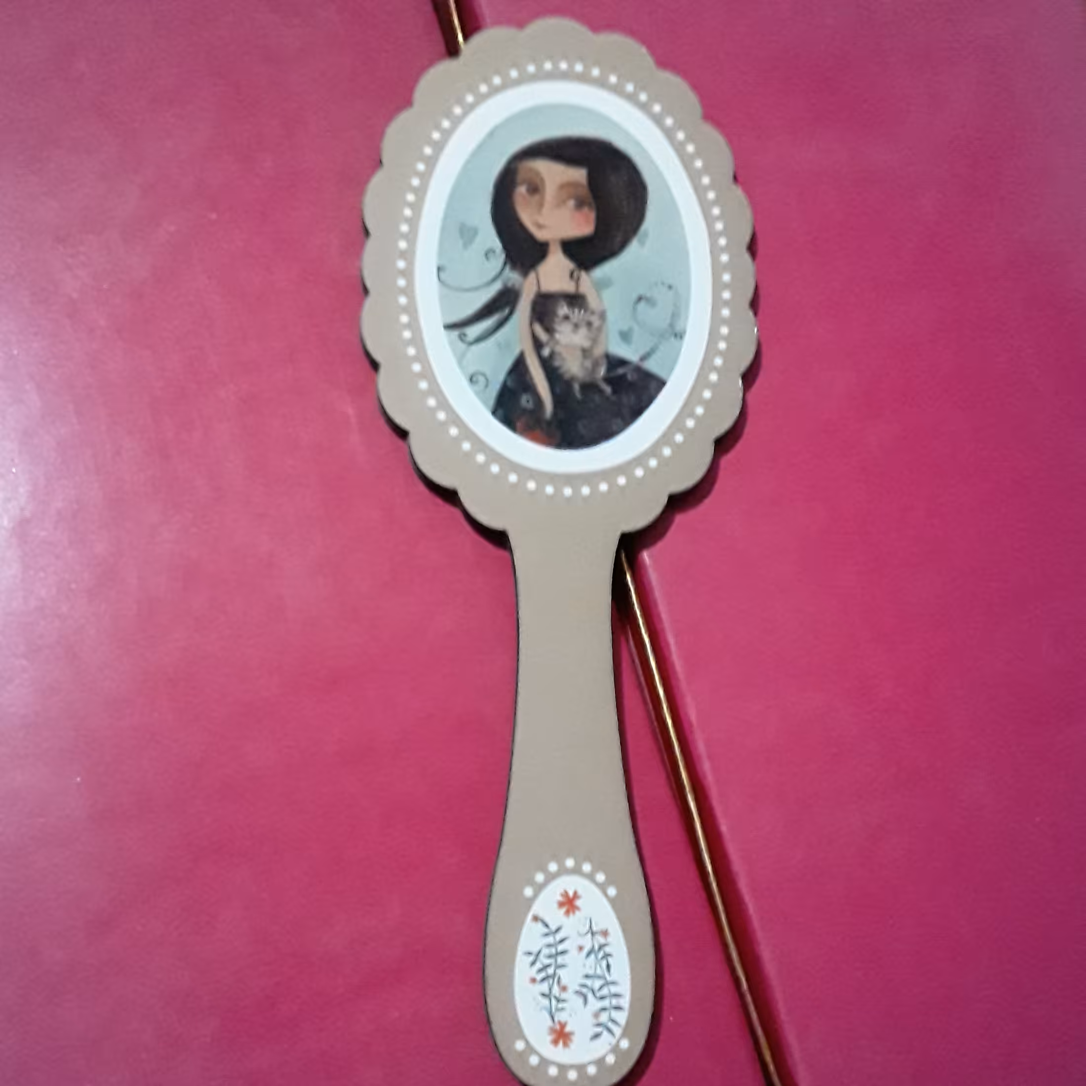 آینه ی چوبی دسته دار فانتزی طرح دختر ( مدل 2 )