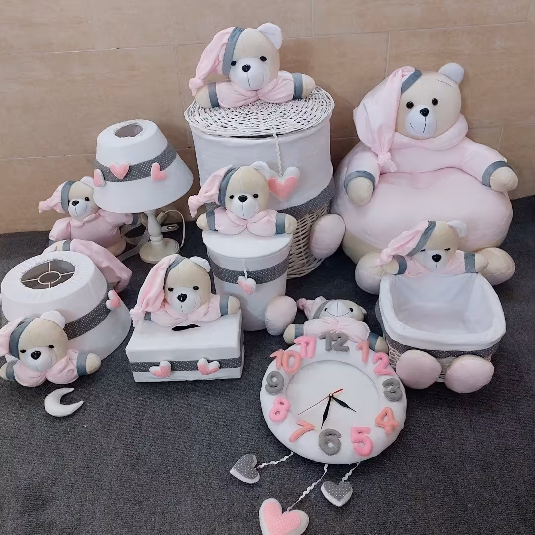 مبل.لوستر.ساعت.سطل و دستمال و ....