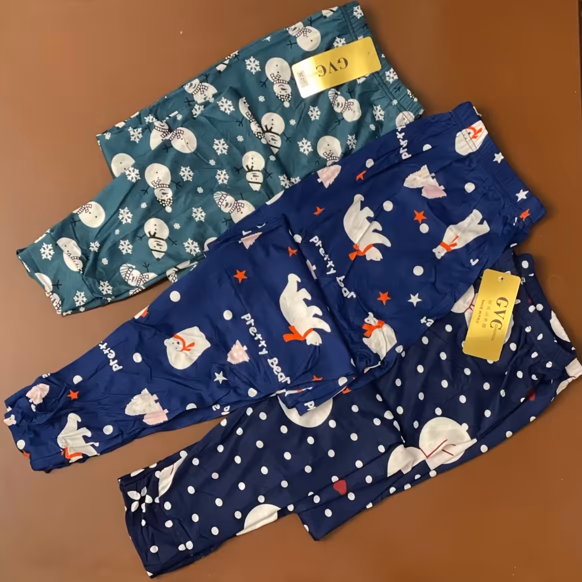 شلوار گیاهی طرح استیکر