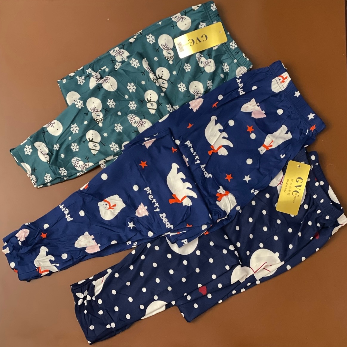 شلوار گیاهی طرح استیکر