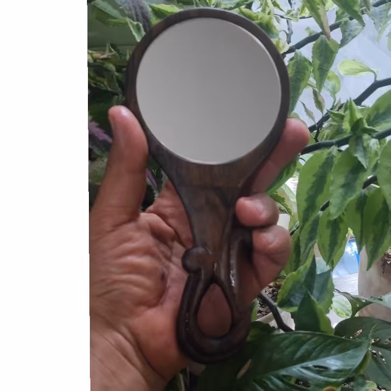 شونه و آینه چوبی