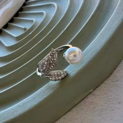 انگشتر دم وال و مروارید