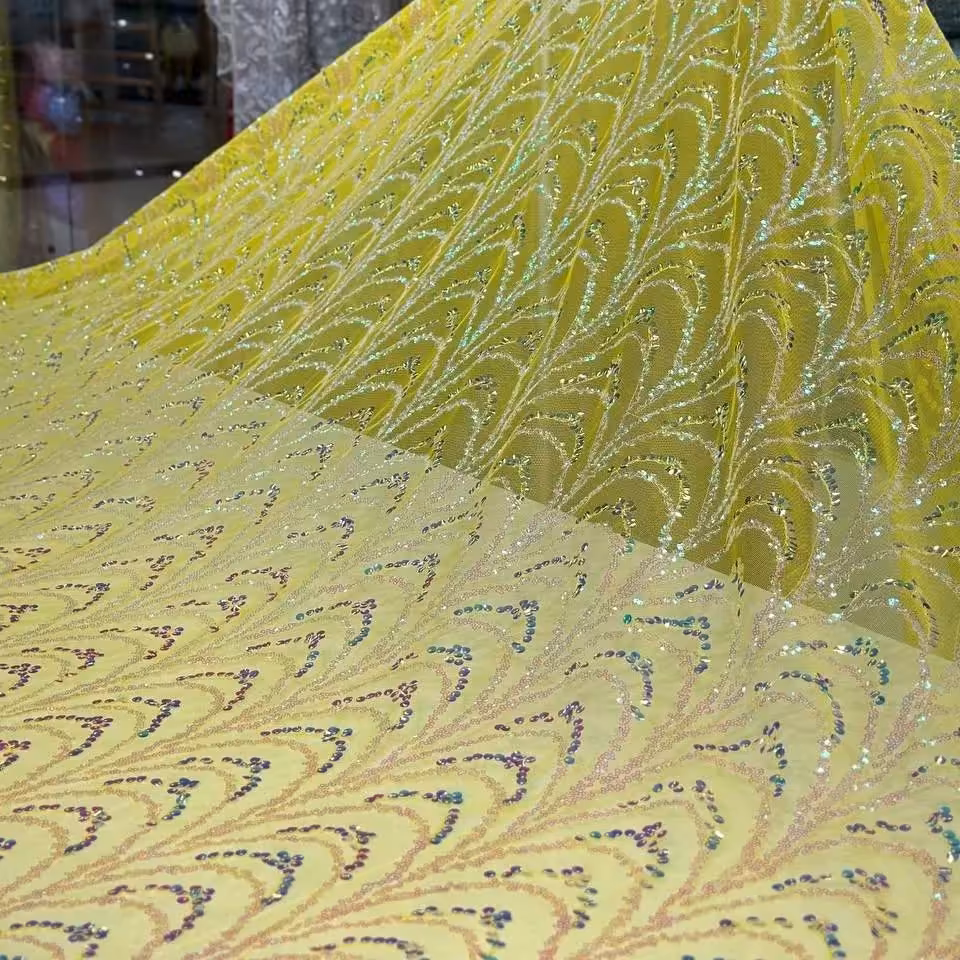 پارچه دانتل پولک دوزی مولتی کالر طرح طاووس