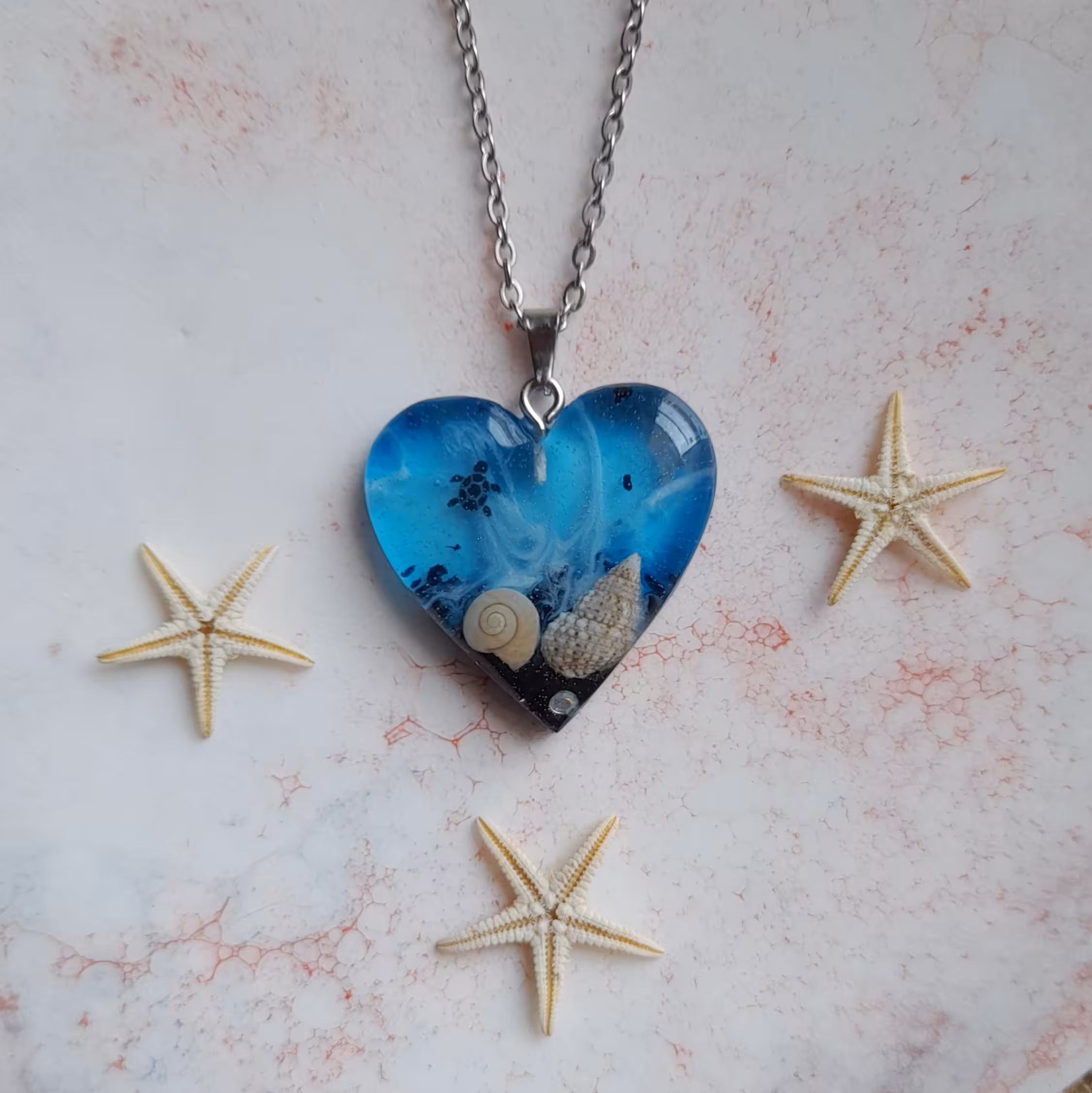 گردنبند دریای رزینی طرح قلب با زنجیر استیل رنگ ثابت کد12