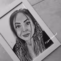 نقاشی چهره سیاه قلم بهمراه قاب و بسته بندی  ویژه هدیه تولد ،سالگرد ازدواج و ولنتاین 4