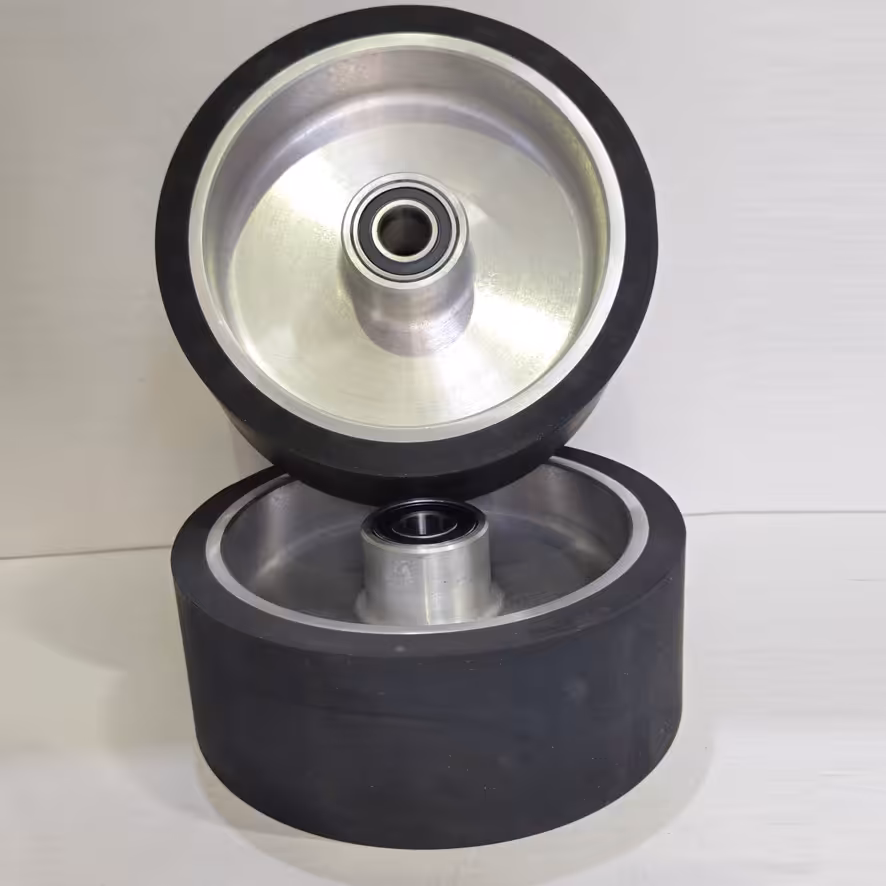 غلتک لاستیکی با قطر 200 و عرض 75 میلیمتر