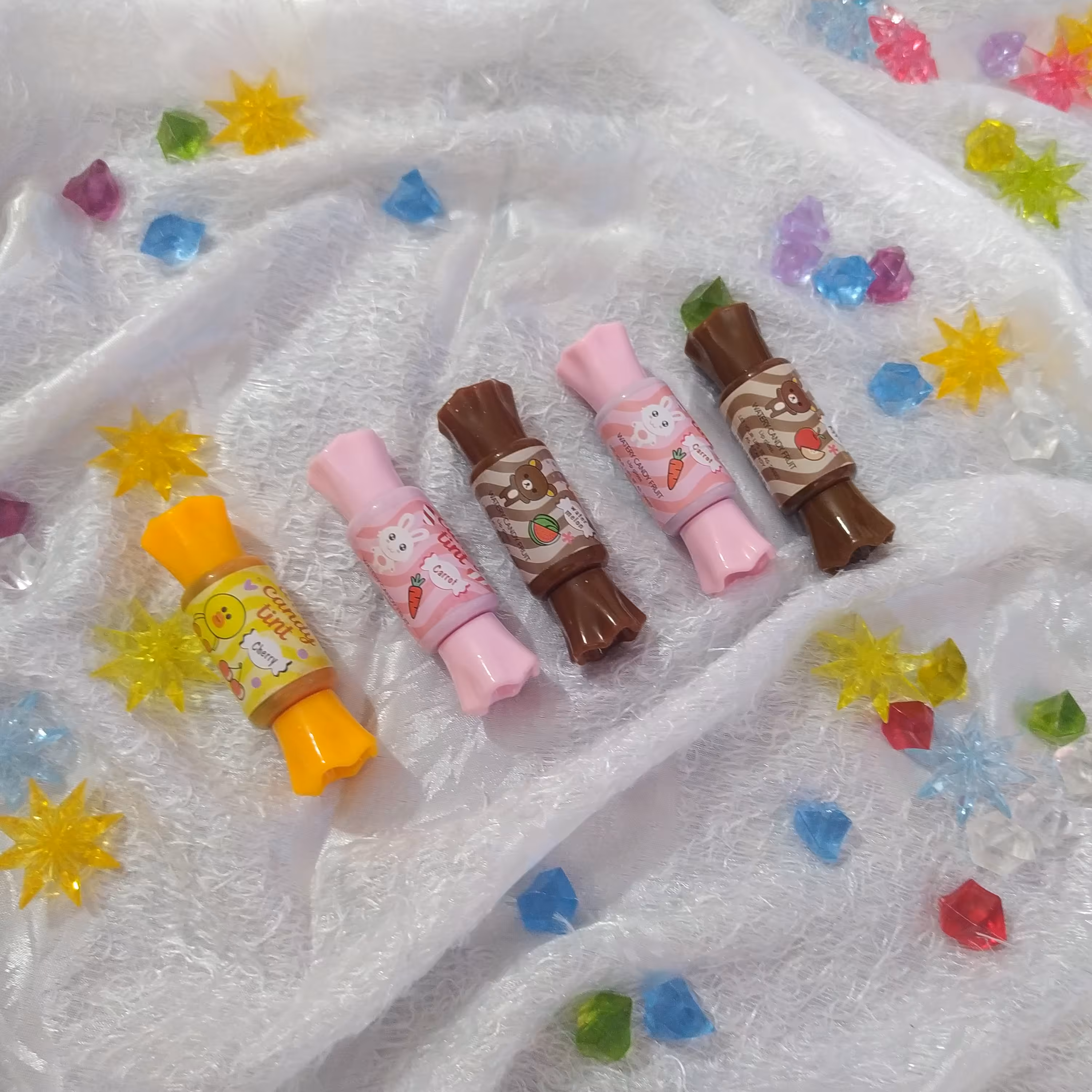 تینت لب یا رژ مایع 24ساعته که به لب حالت طبیعی می دهند