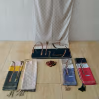 شال منگوله دار با رنگ بندی زیبا