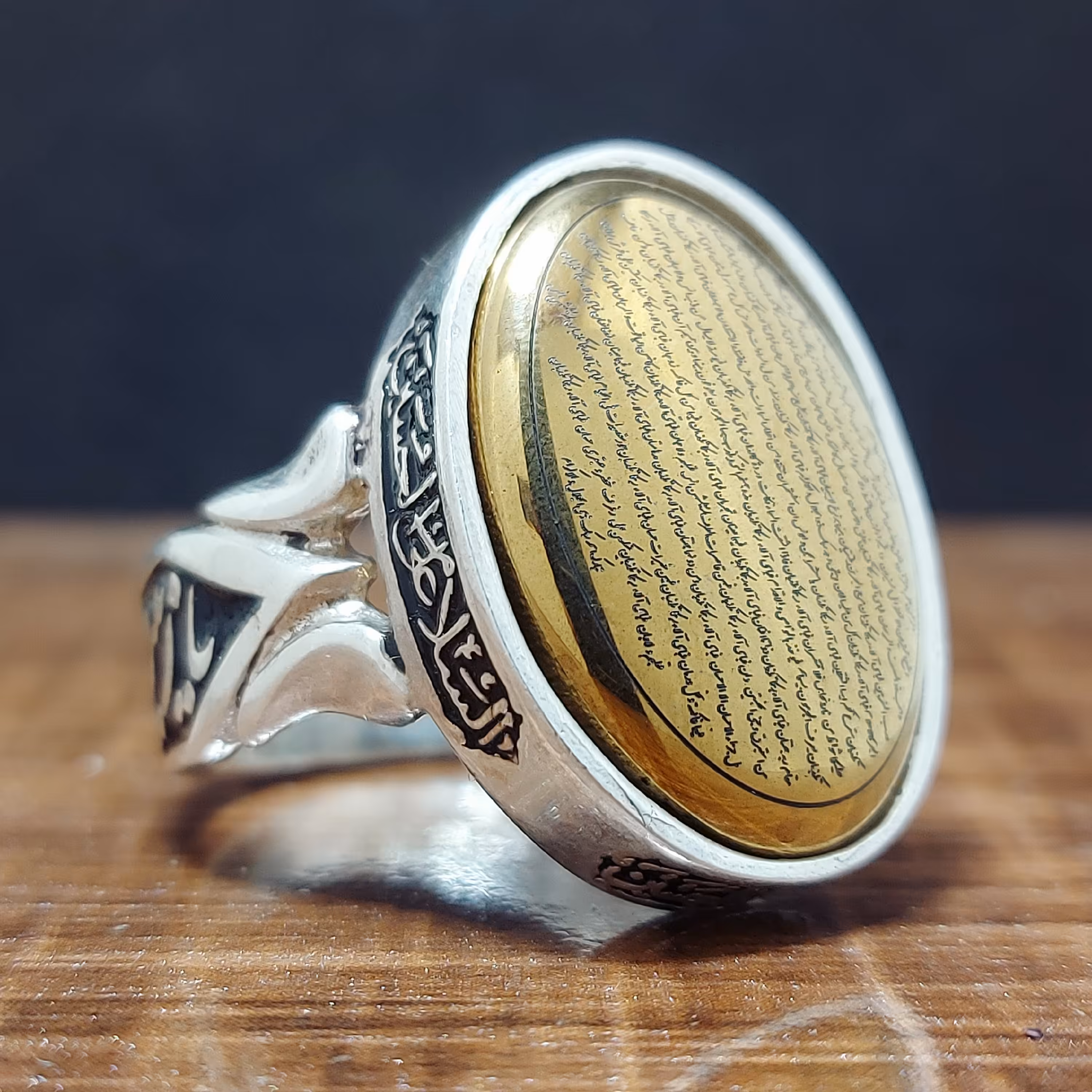 انگشتر نقره زیبای مردانه طرح قلم با نگین حدید سوره الرّحمن اصلی و معدنی