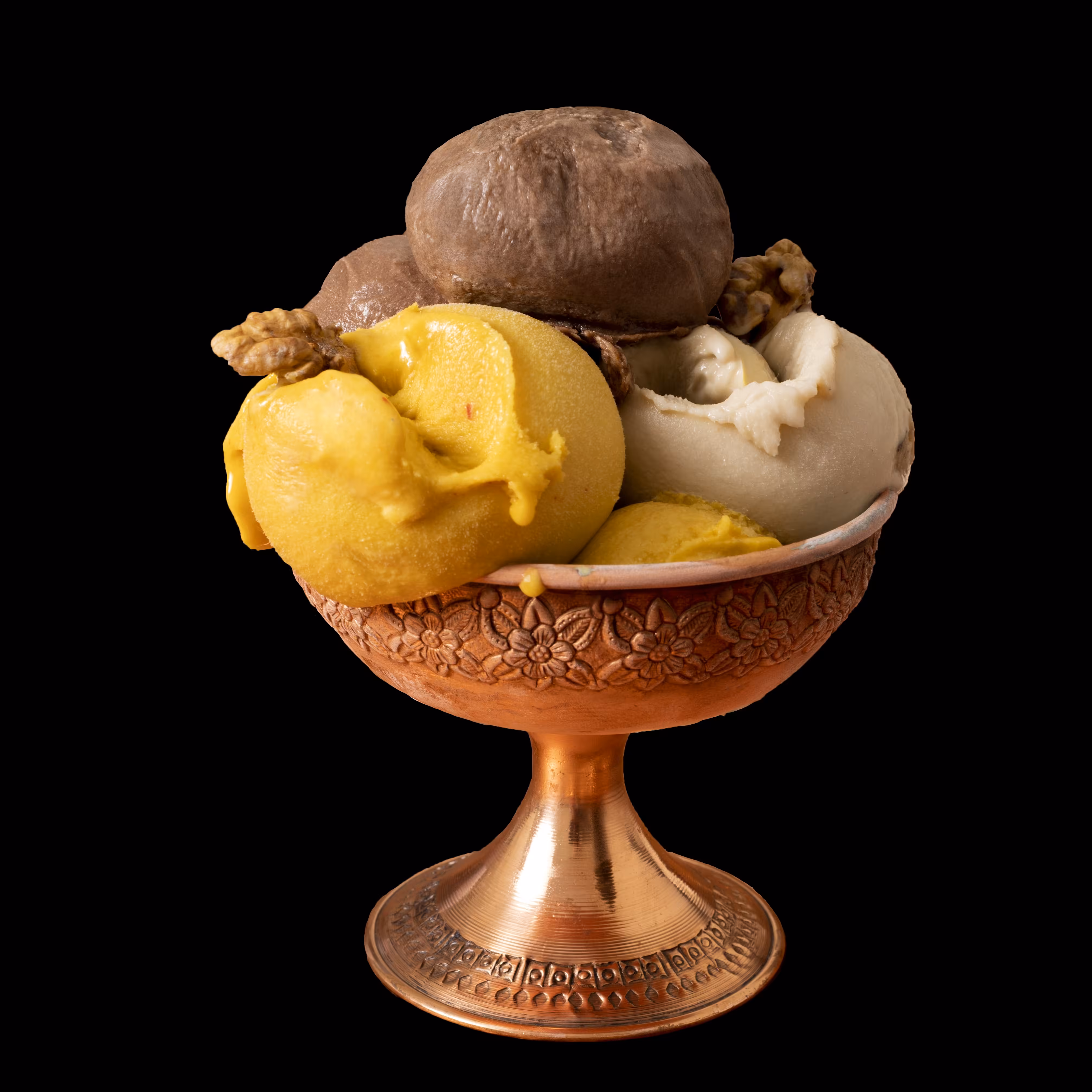 بستنی ایزومالتولوز (گردویی،زعفرانی و کاکائویی) یک کیلویی