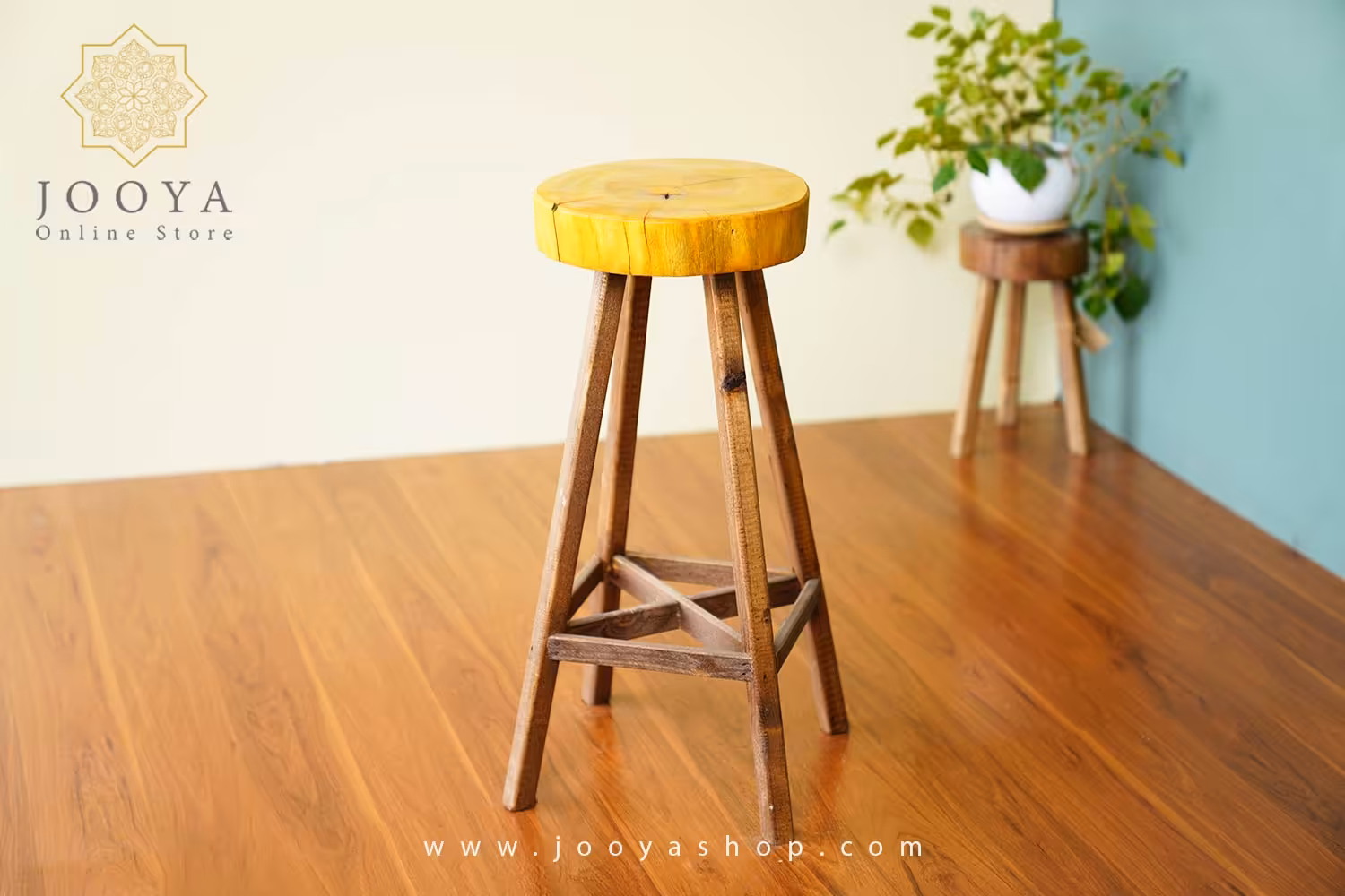 چهارپایه چوبی آریو