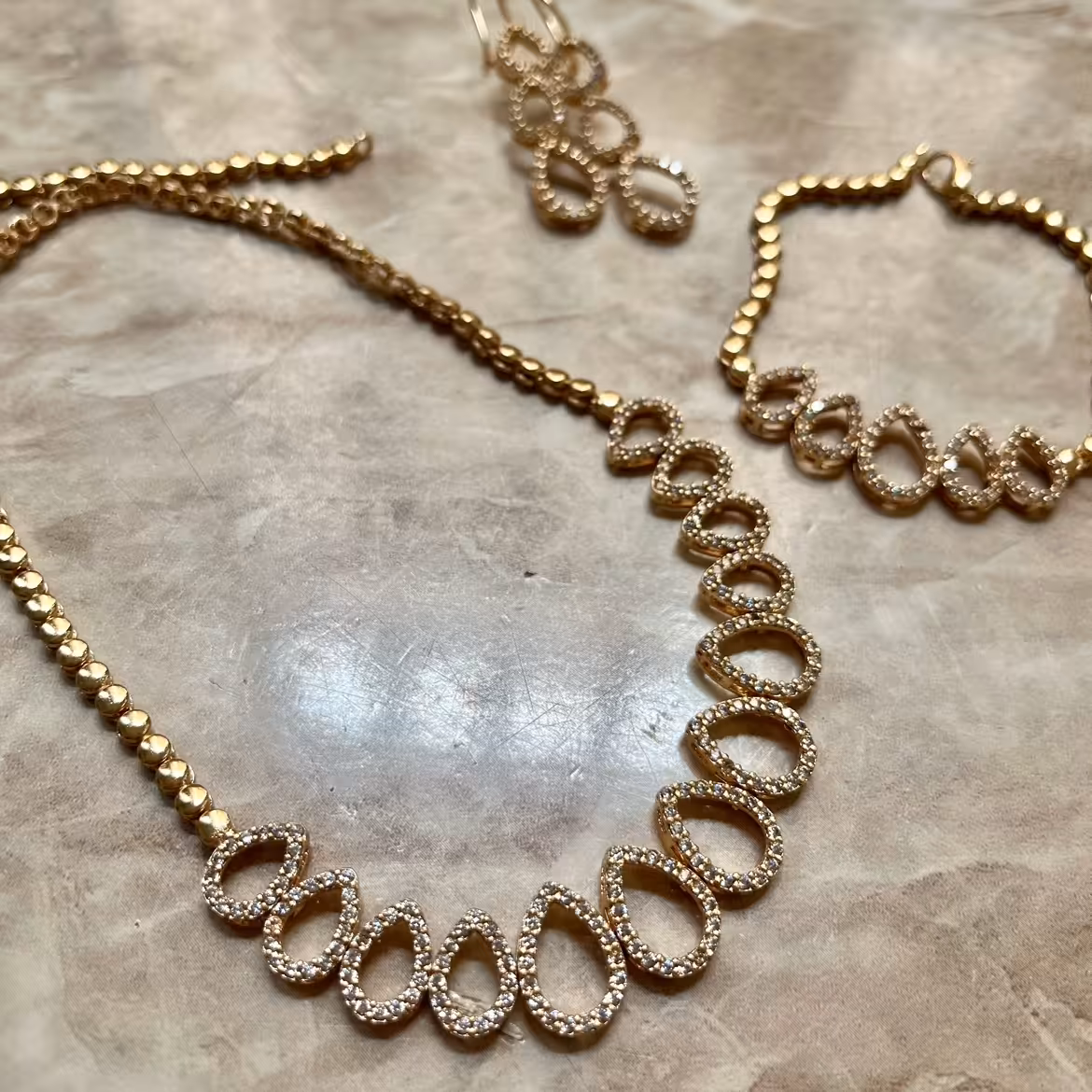 سرویس جواهر 