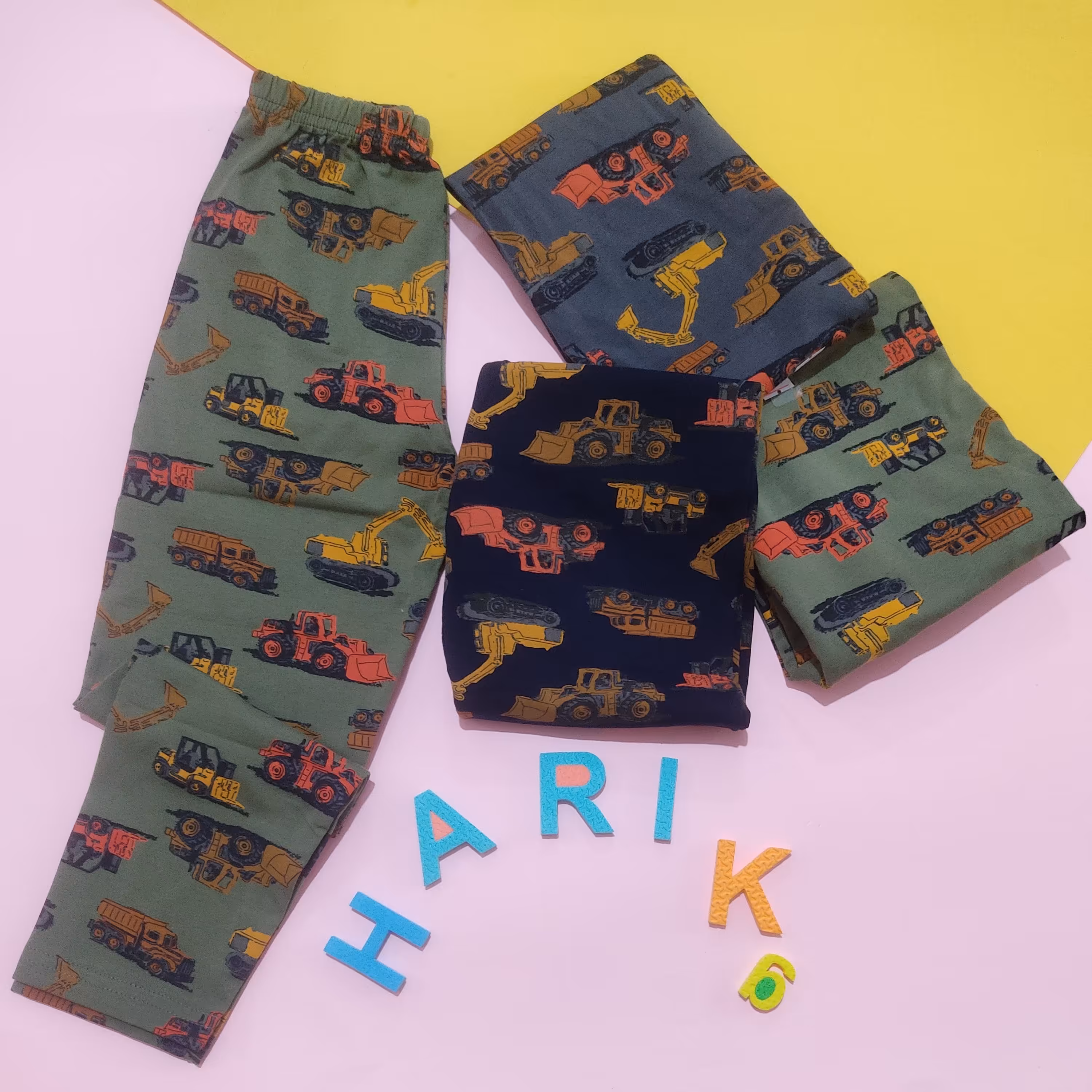 شلوار طرح ماشین های میکانیکی بسیار جذاب و اسپرت در سه رنگ و مناسب سایز 6تا 12سال