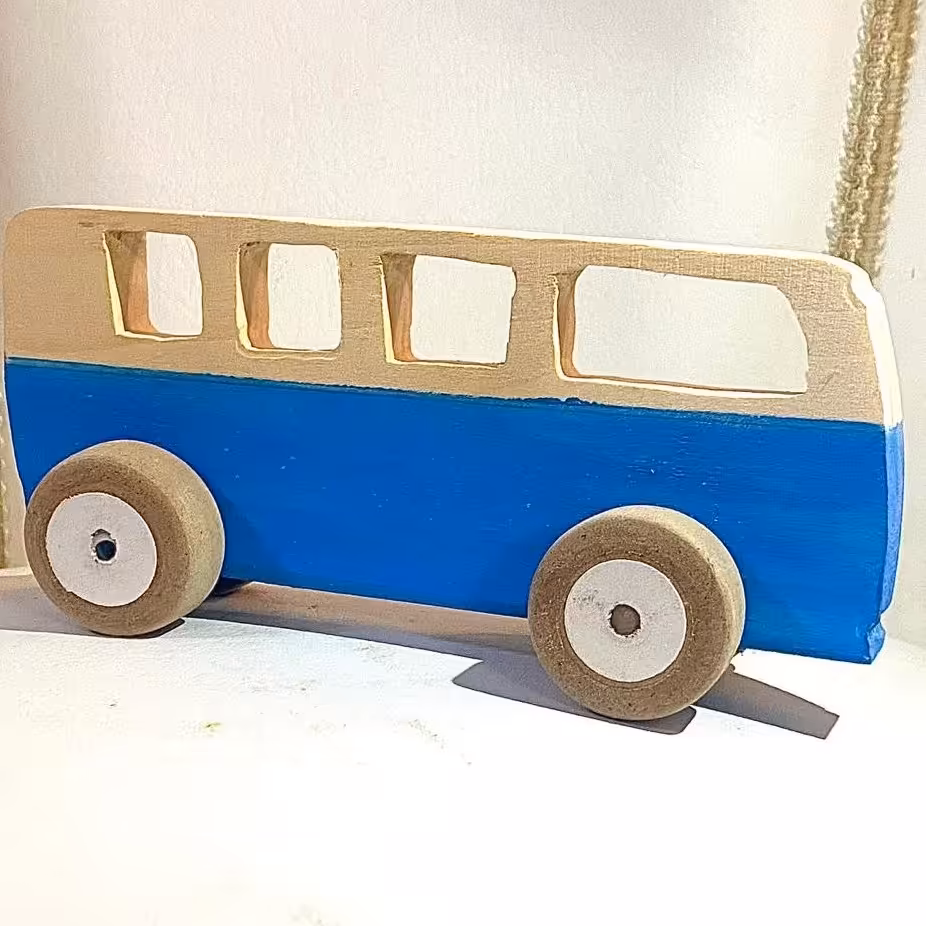 اتوبوس اسباب بازی چوبی 