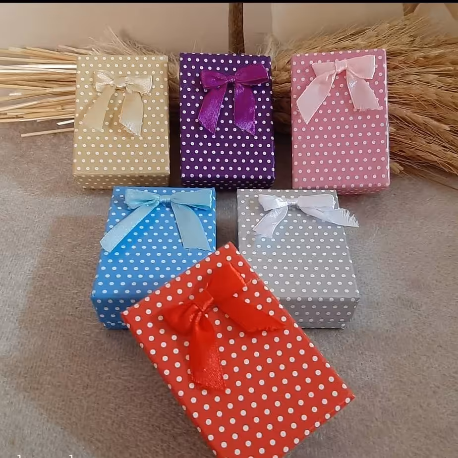 جعبه کادویی نیم ست و گوشواره هارد باکس داخل جیر8×5.5