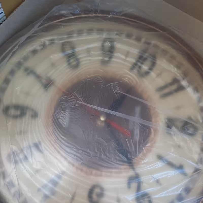 ساعت آرام گرد شیک