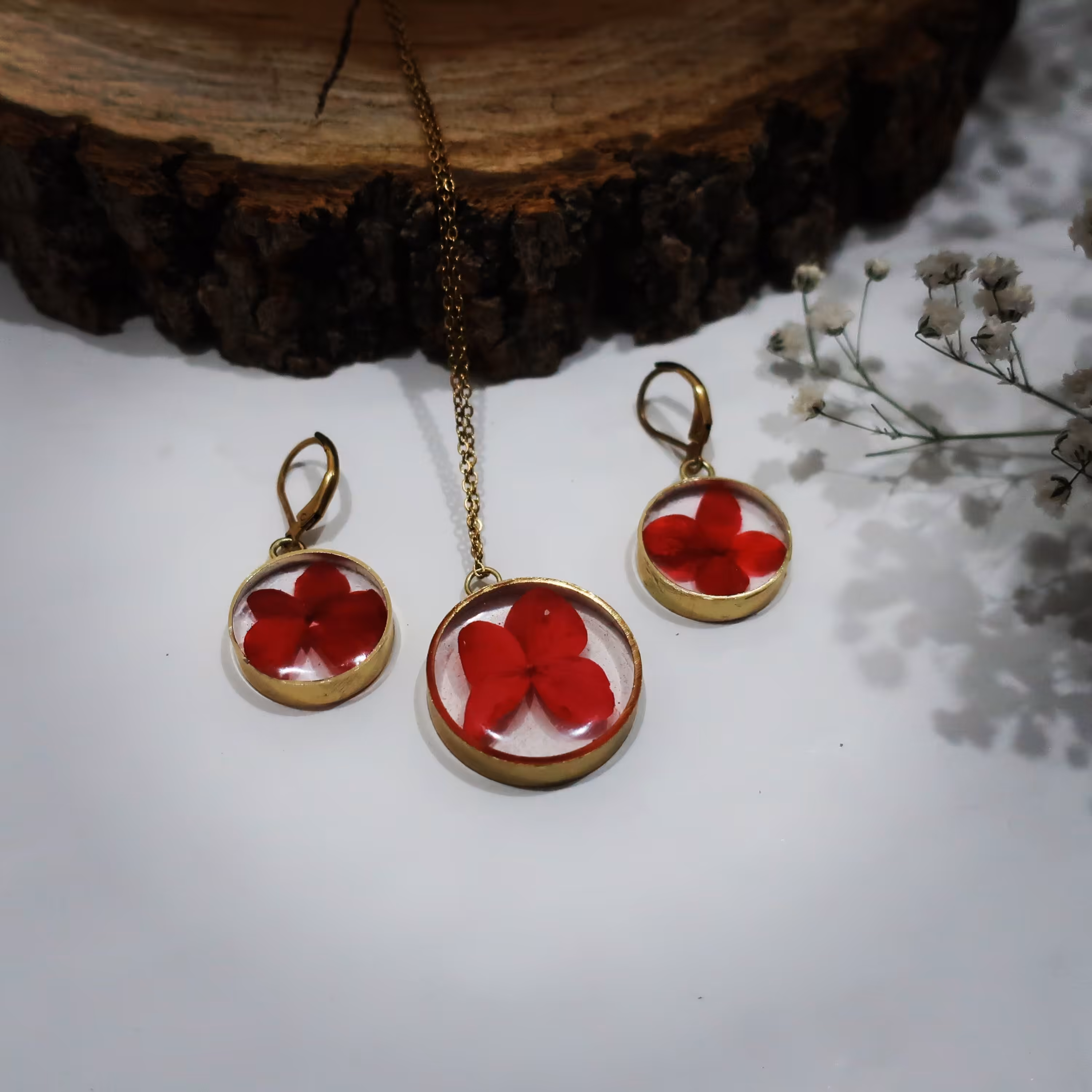 نیم ست زیبا ی رزینی با گل طبیعی 