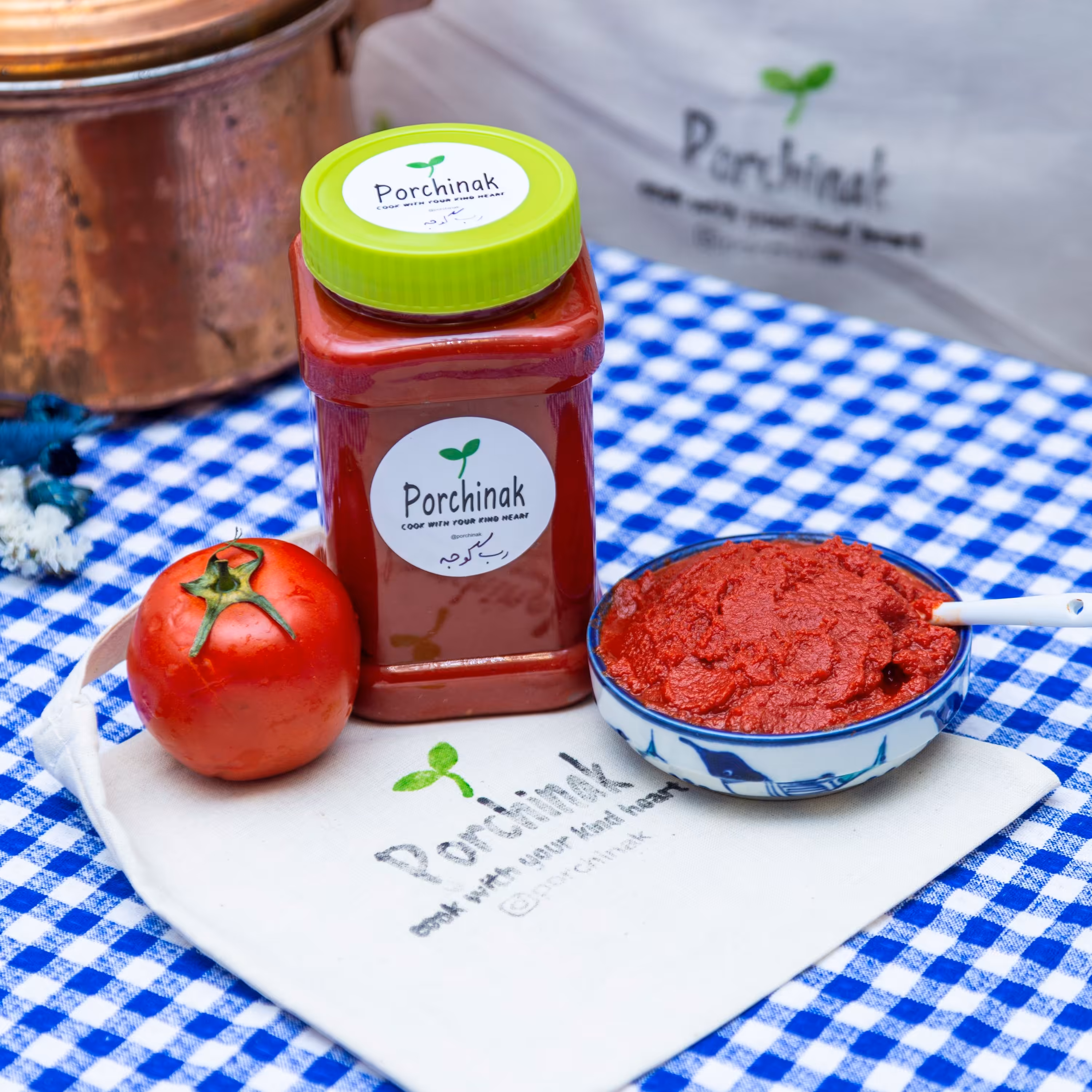 رب گوجه فرنگی خانگی درجه یک 800گرمی  باکیفیت 