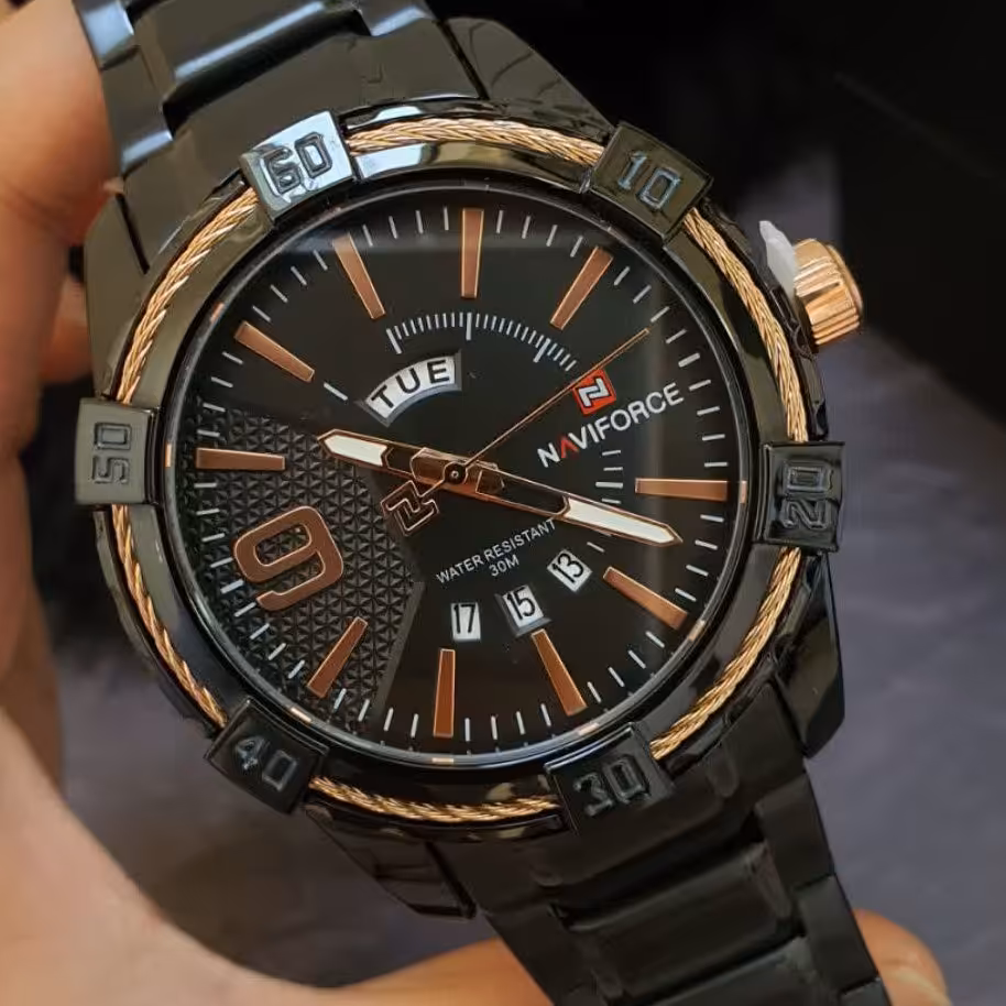 ساعت مچی مردانه ناویفورس اورجینال دو تقویم هفتگی و روزانه رنگ بندی مشکی. NAVIFORCE 