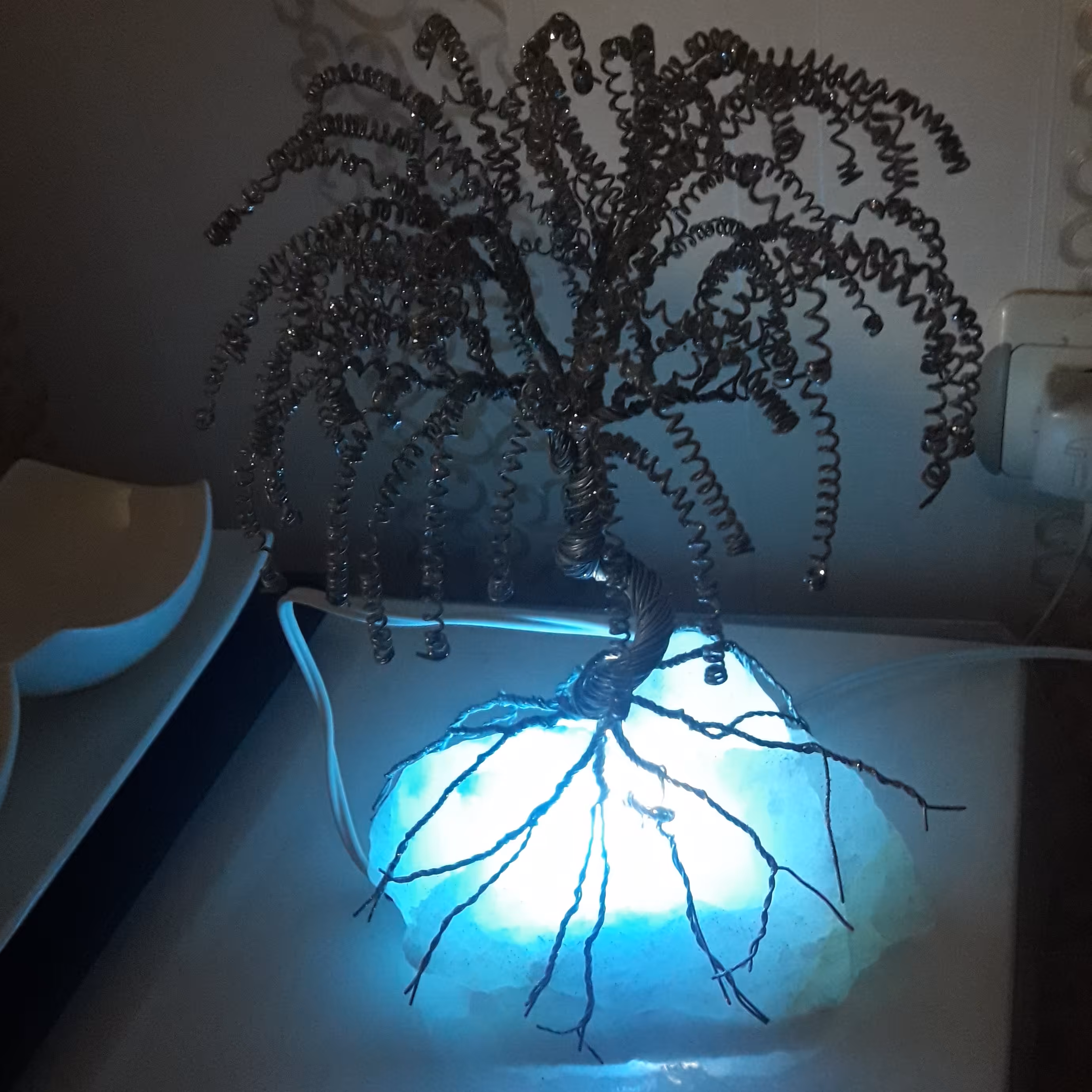 درخت سیمی  بر پایه سنگ نمک