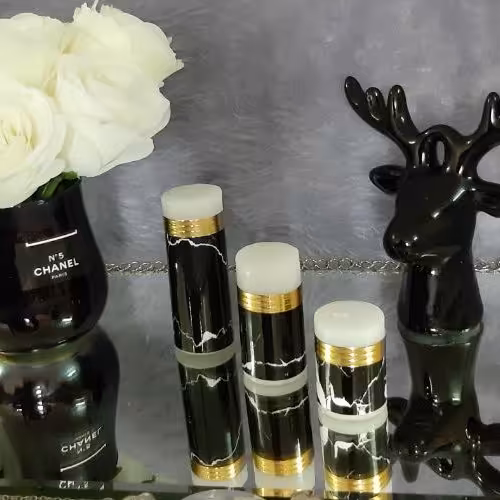 شمع سه سایز ،رنگ مشکی و شیری ،ارتفاع 5، 10، 15 سانت 