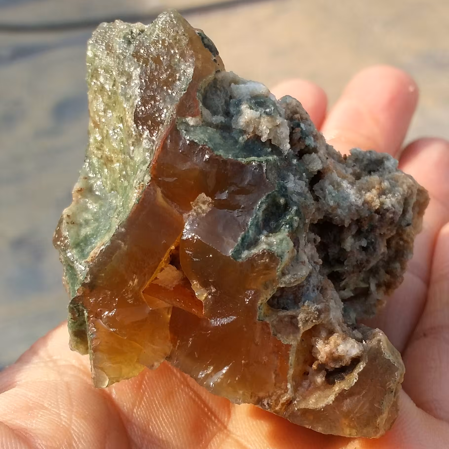 سنگ راف عقیق عسلی بسیار خوش رنگ محشر دیدنیییی
100درصد طبیعی
شاهکار خلقت

کد 8743