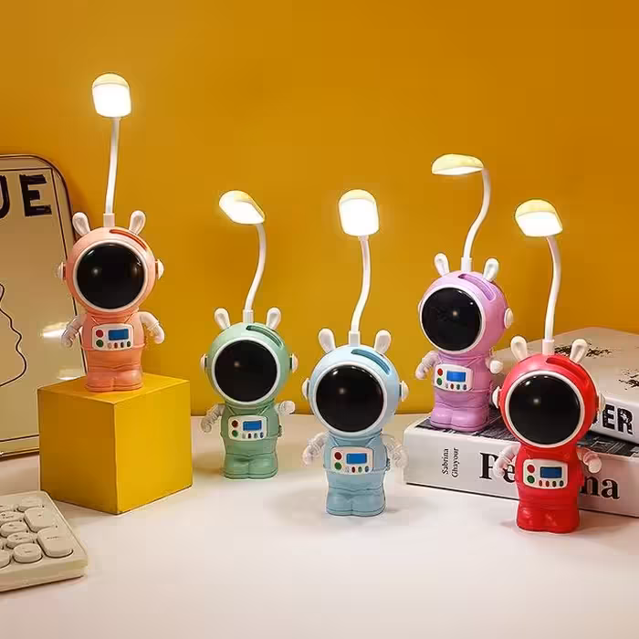 چراغ مطالعه جاقلمی دار طرح فضانورد