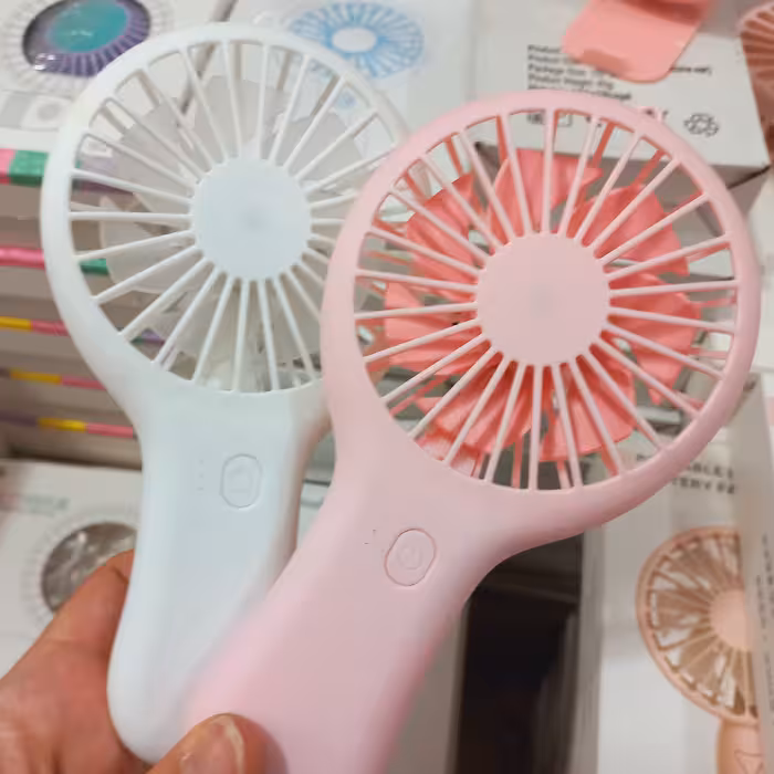 پنکه طرح دار شارژی مدل F1 به همراه پایه نگهدارنده