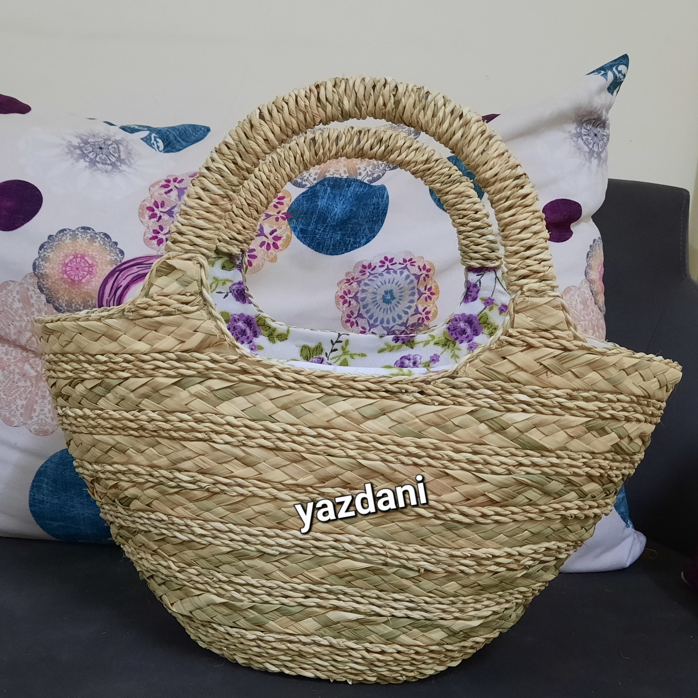 زنبیل حصیری