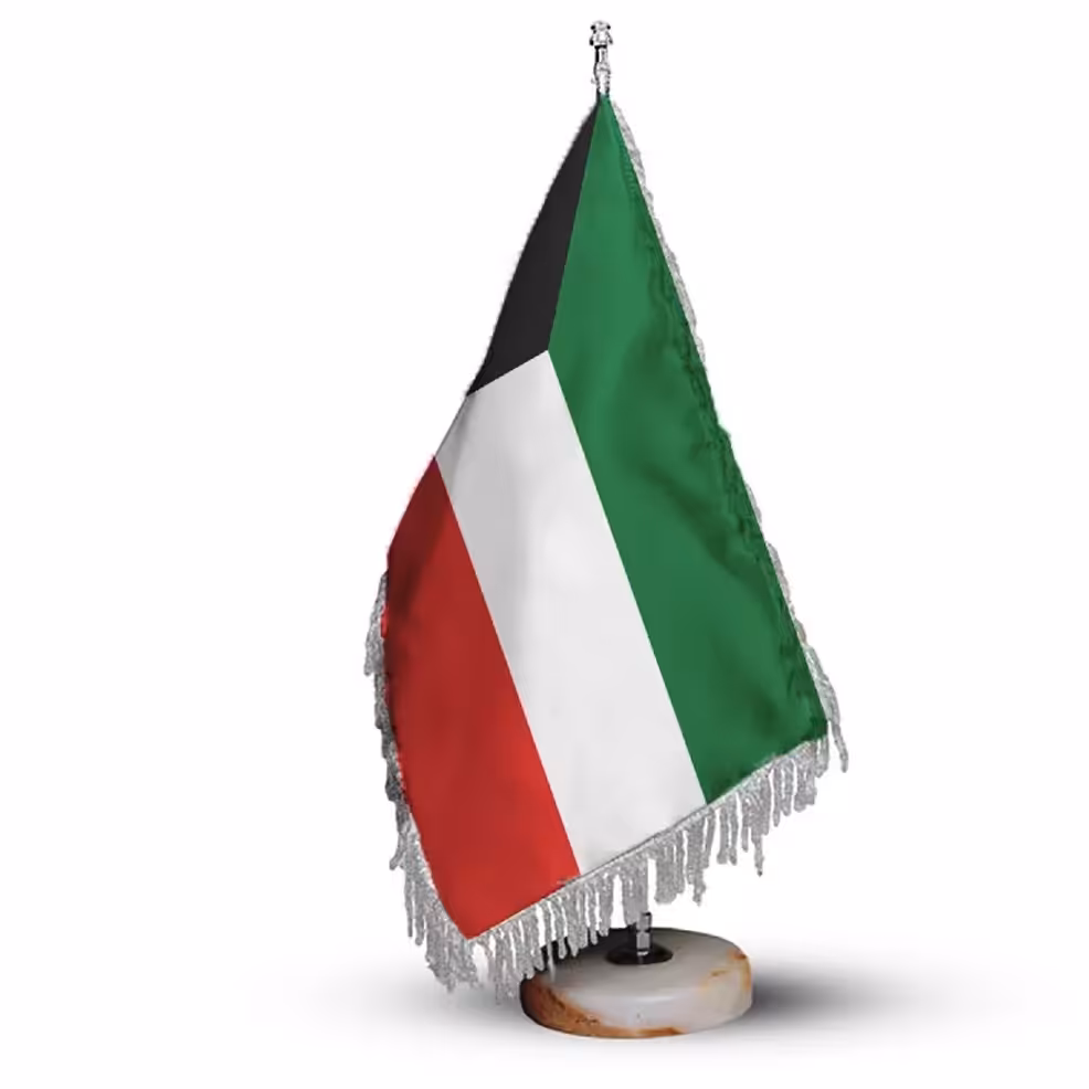 پرچم رومیزی کشور کویت ریشه زرد با پایه سنگی افراتوس