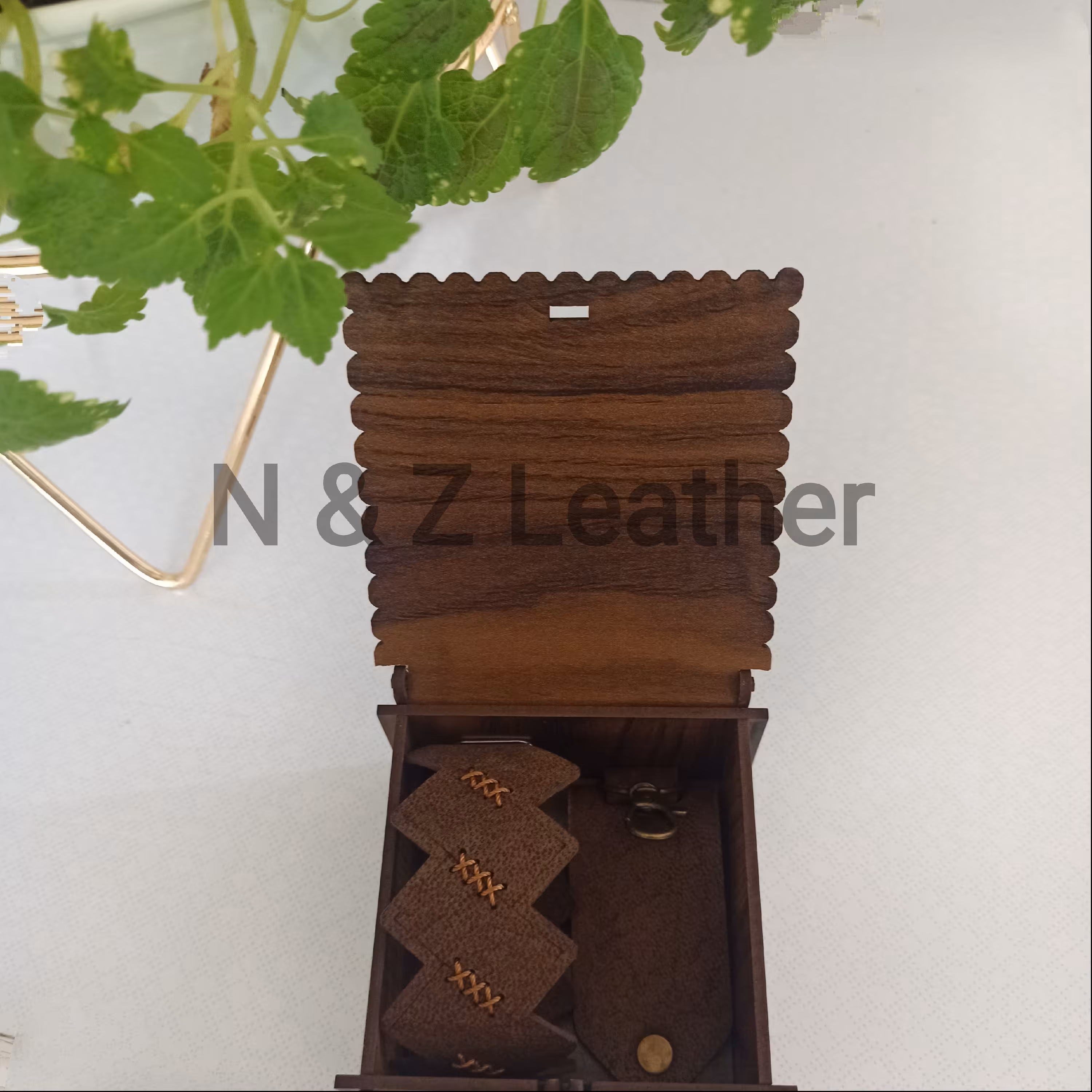 ست دستبند و جا سوئیچی چرم طبیعی 