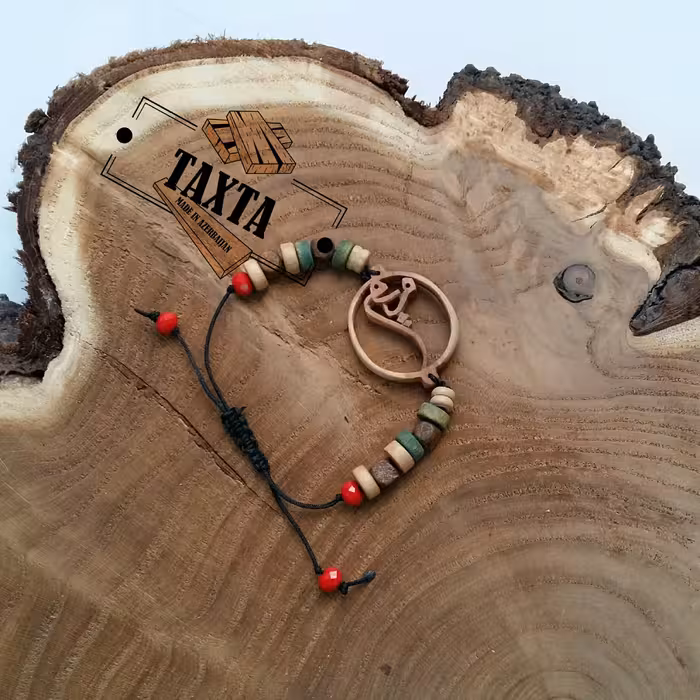 دستبند چوبی طرح اسم مریم