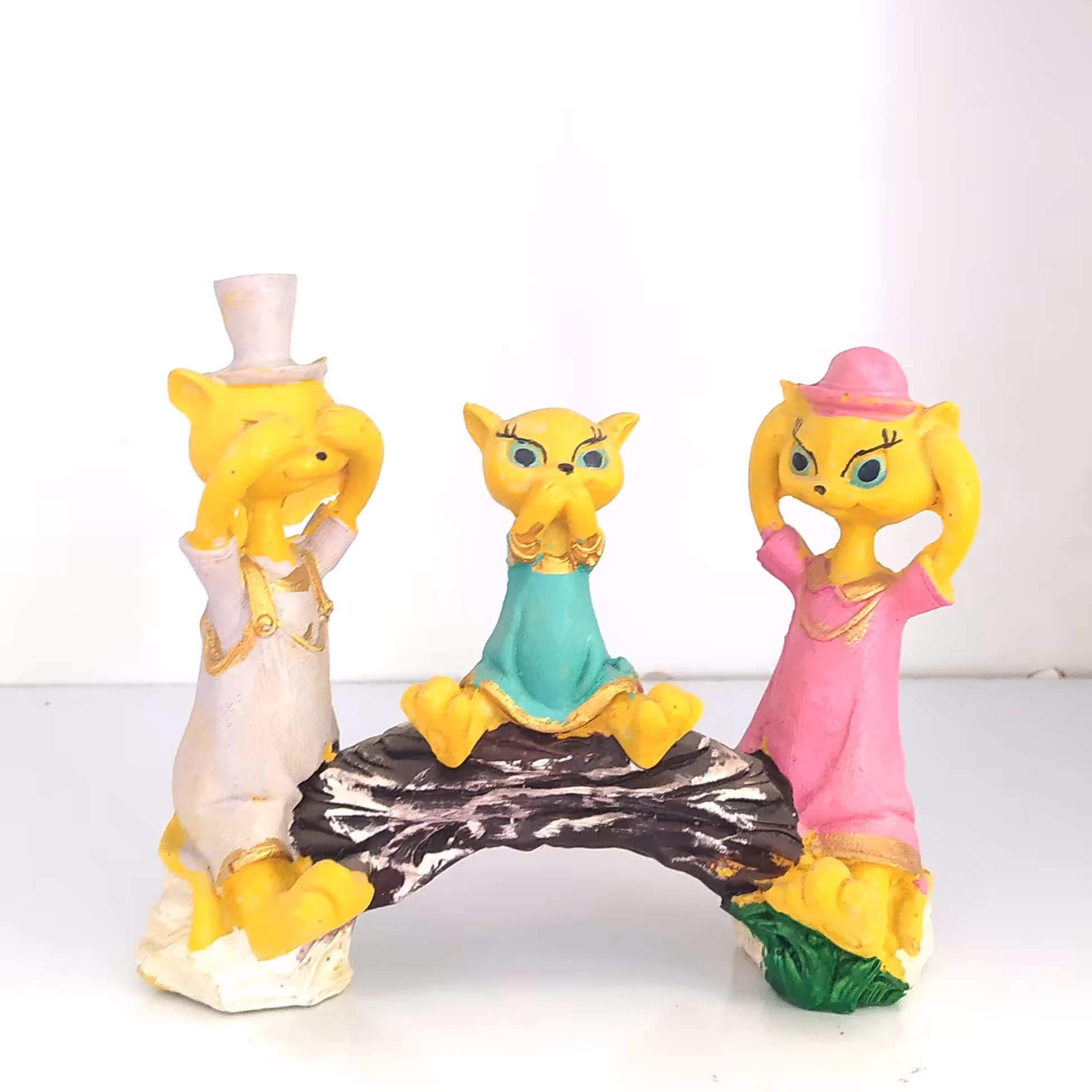 مجسمه دکوری طرح خانواده روباه رنگی