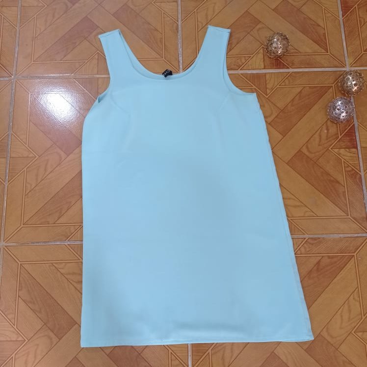 تاپ کرپ حریر تک رنگ مناسب سایز36و38 و40مناسب زیرمانتو