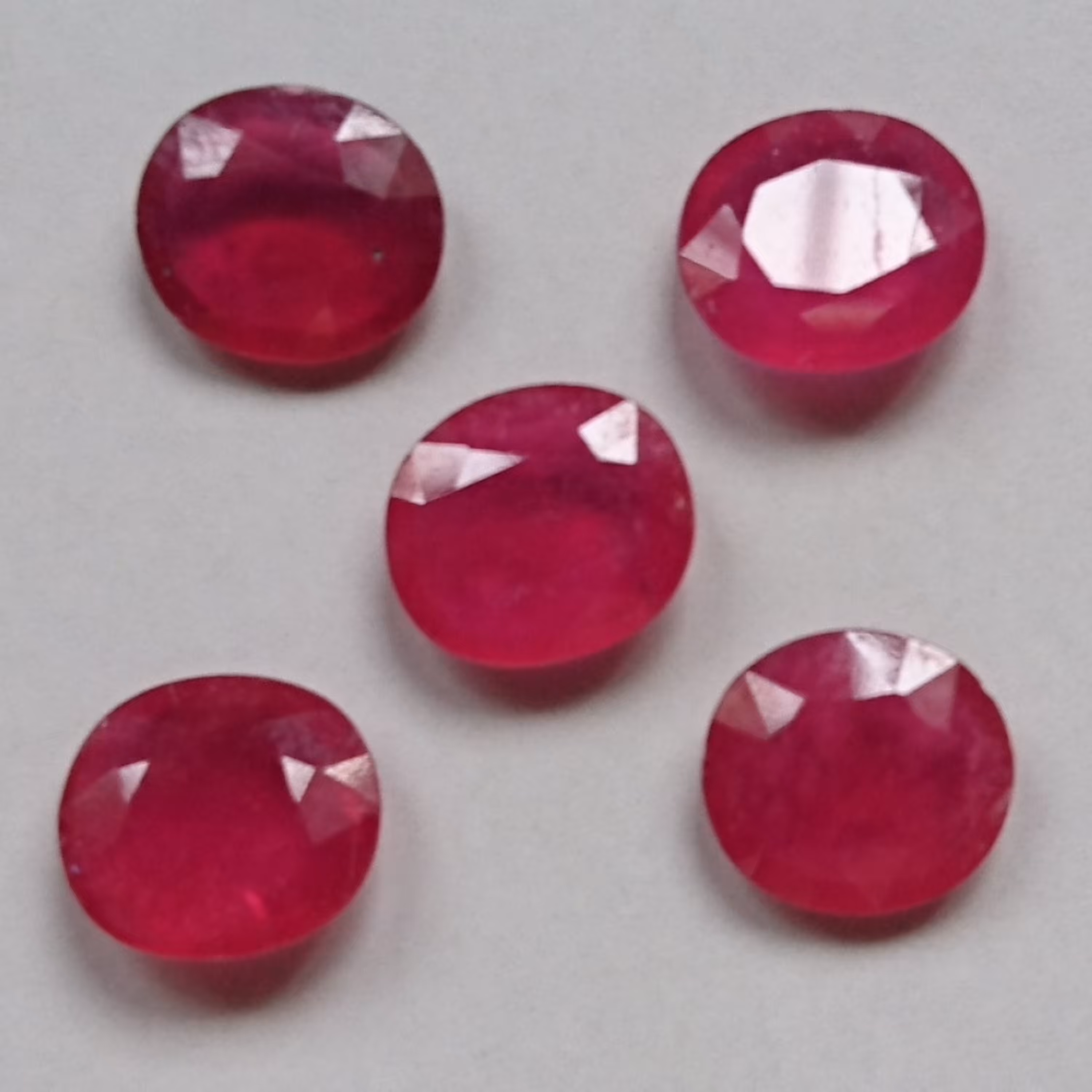 5 نگین یاقوت سرخ آفریقا معدنی