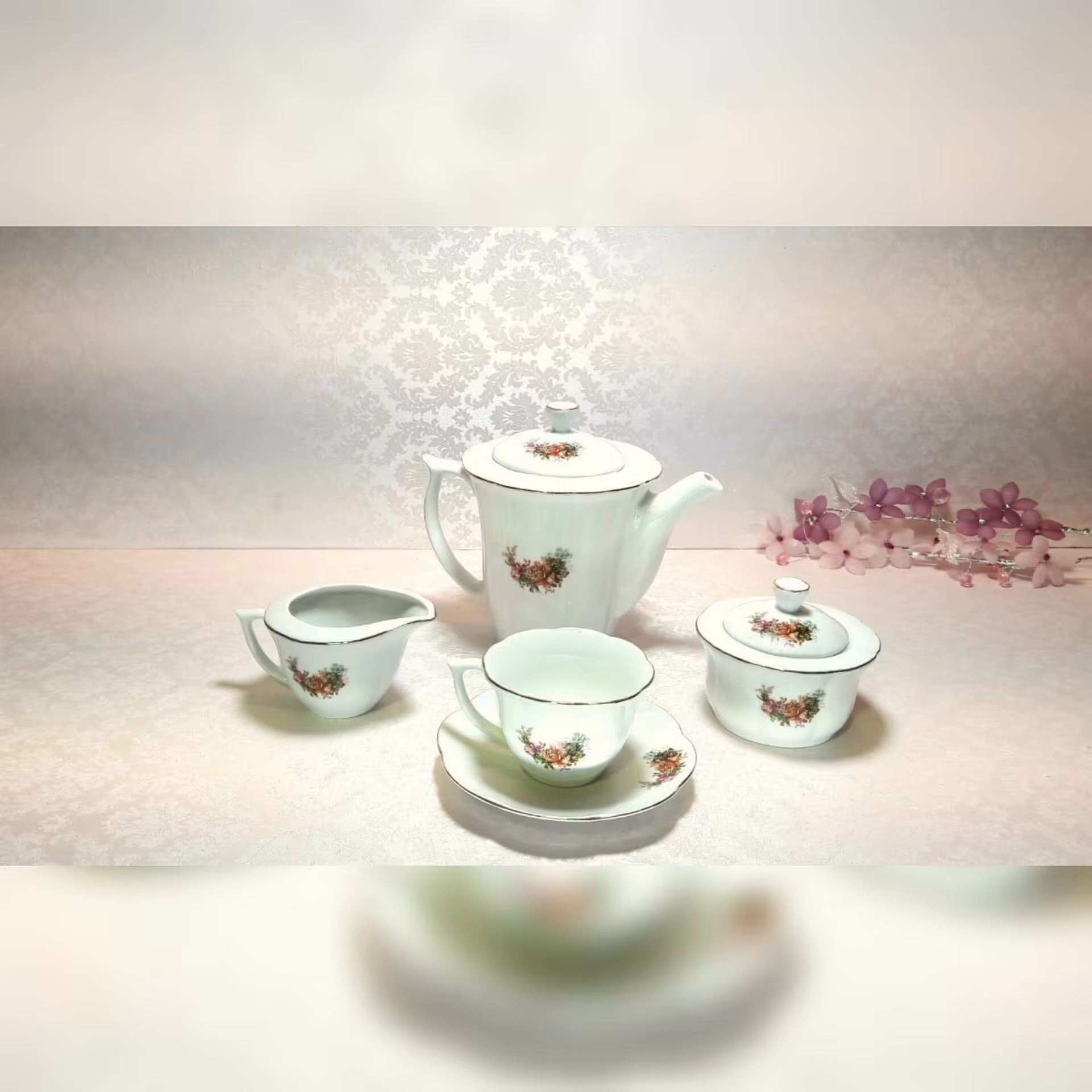 ست چای خوری نیلوفری گل سرخ 