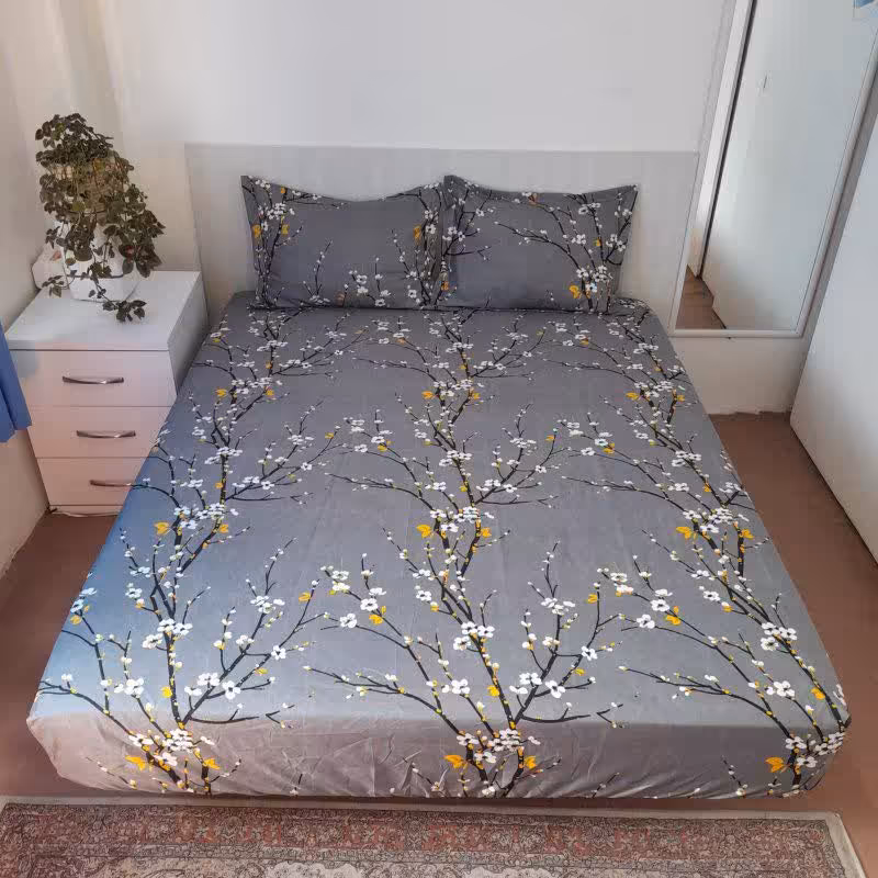 سرویس ملحفه مدل شکوفه یخی کد 160 دو نفره سه تکه