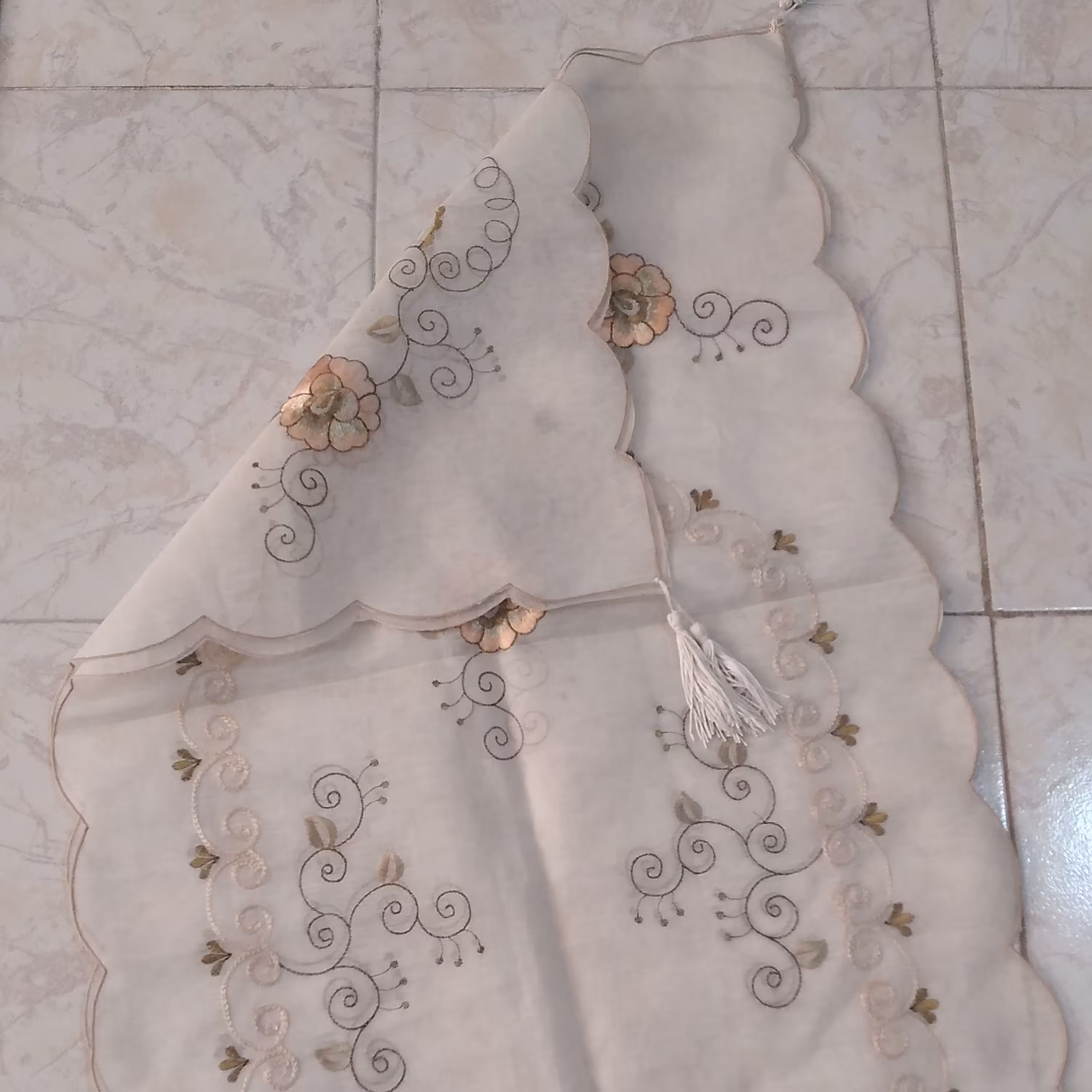 رانر گلدوزی شده کتان ترک