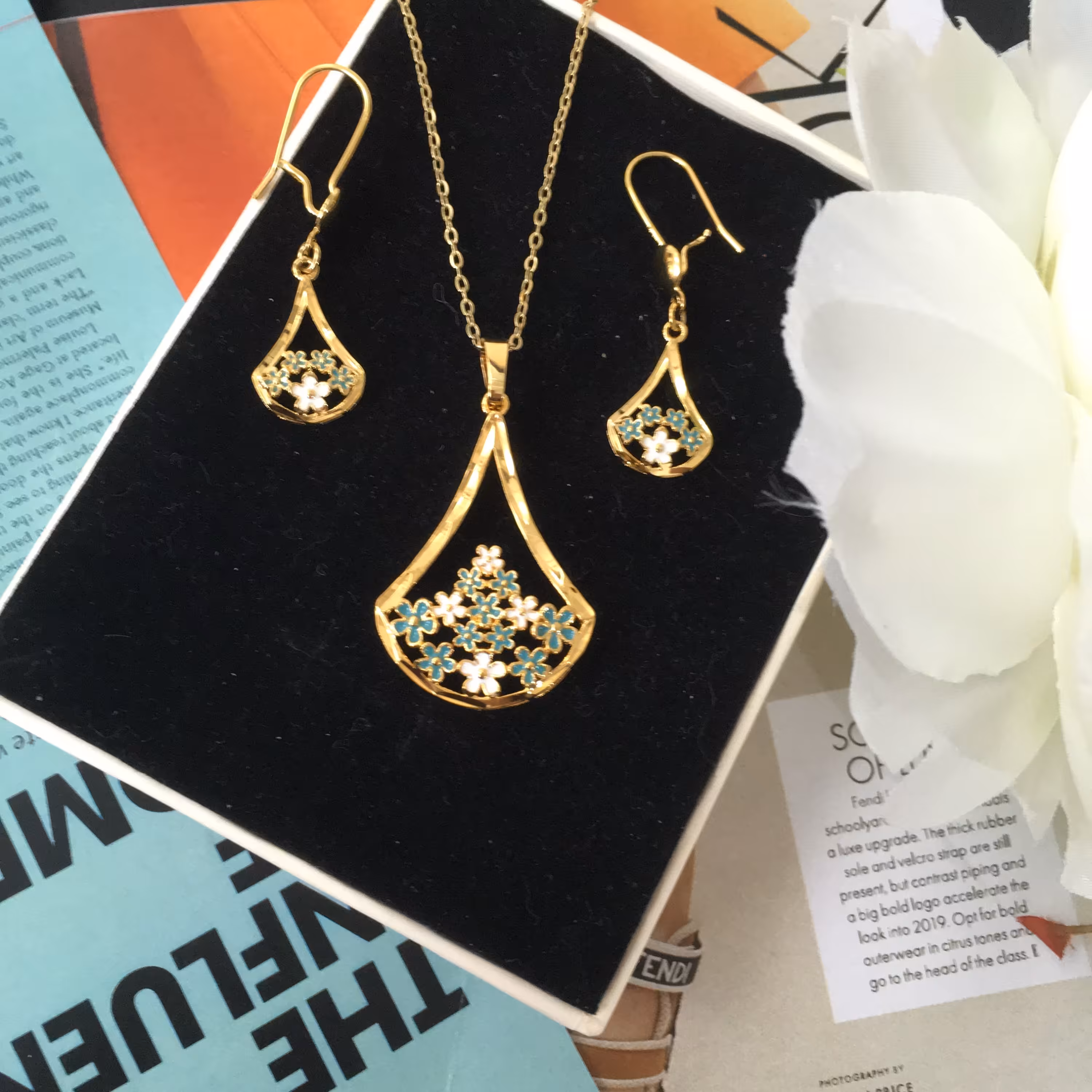 نیم ست شکوفه طرح طلا فیروزه استیل رنگ ثابت گوشواره گردنبند زنانه دخترانه