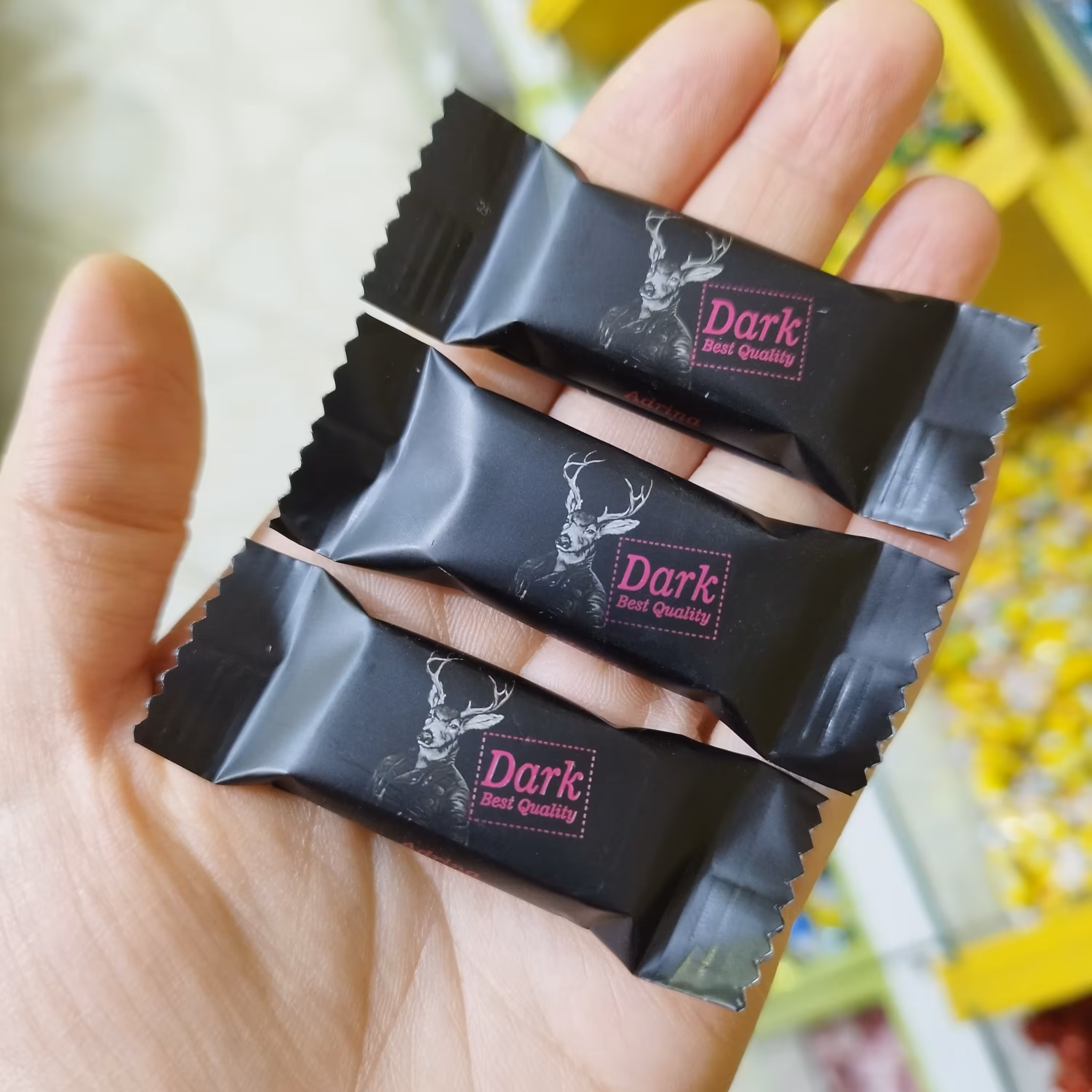 شکلات تلخ گوزنی آدرین سایزکوچک (200گرمی) دارک کاکائو تلخ