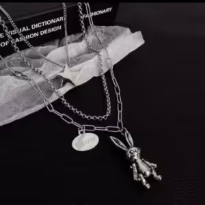 گردنبند رو مانتویی زنانه