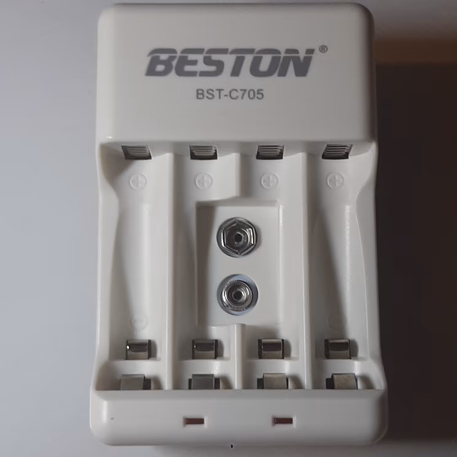 شارژر 4 تایی قلمی یا نیم قلمی یا  یک عدد کتابی بستون BST-C705