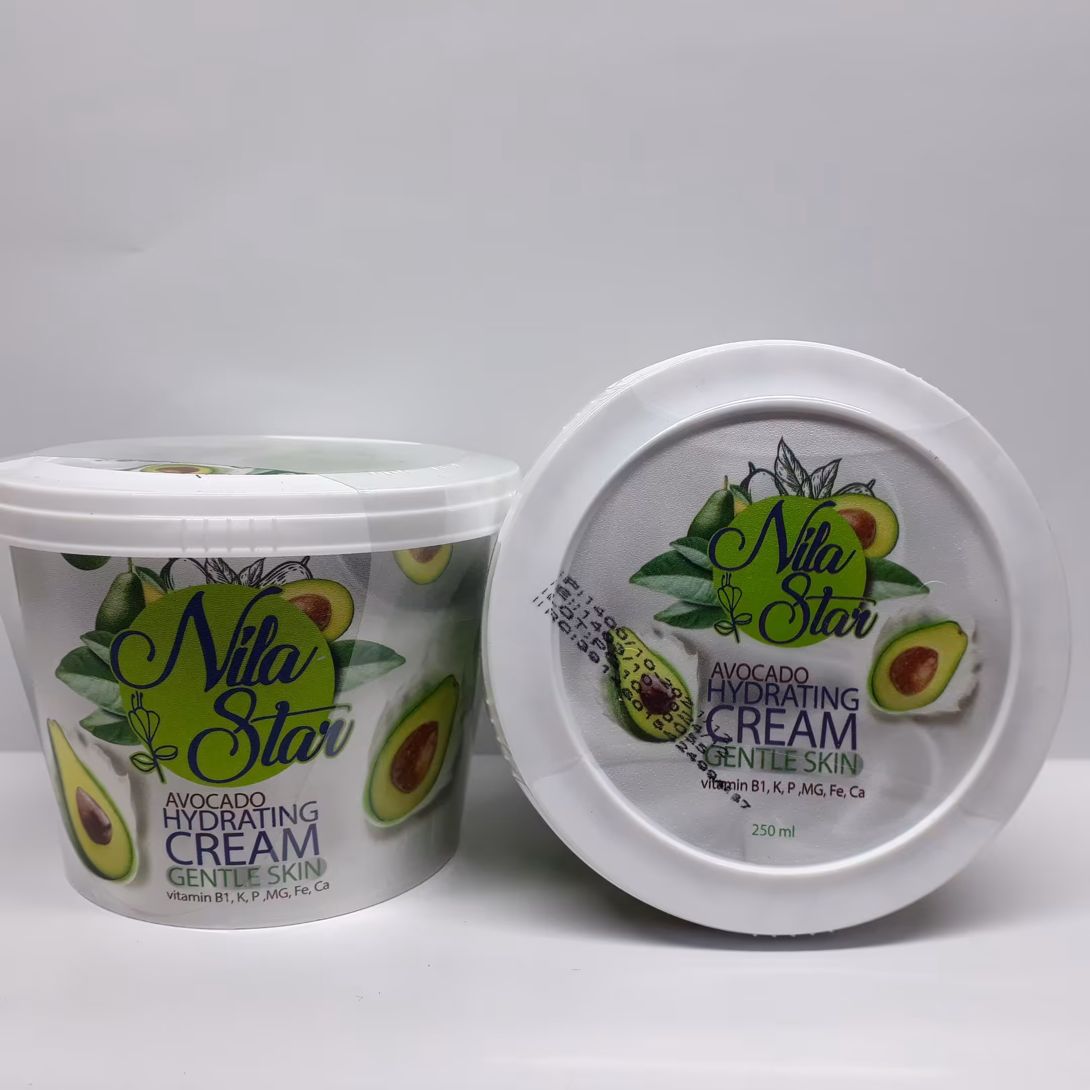 کرم مرطوب کننده نیلا استار حاوی عصاره آووکادو حجم 250 میلی لیتر