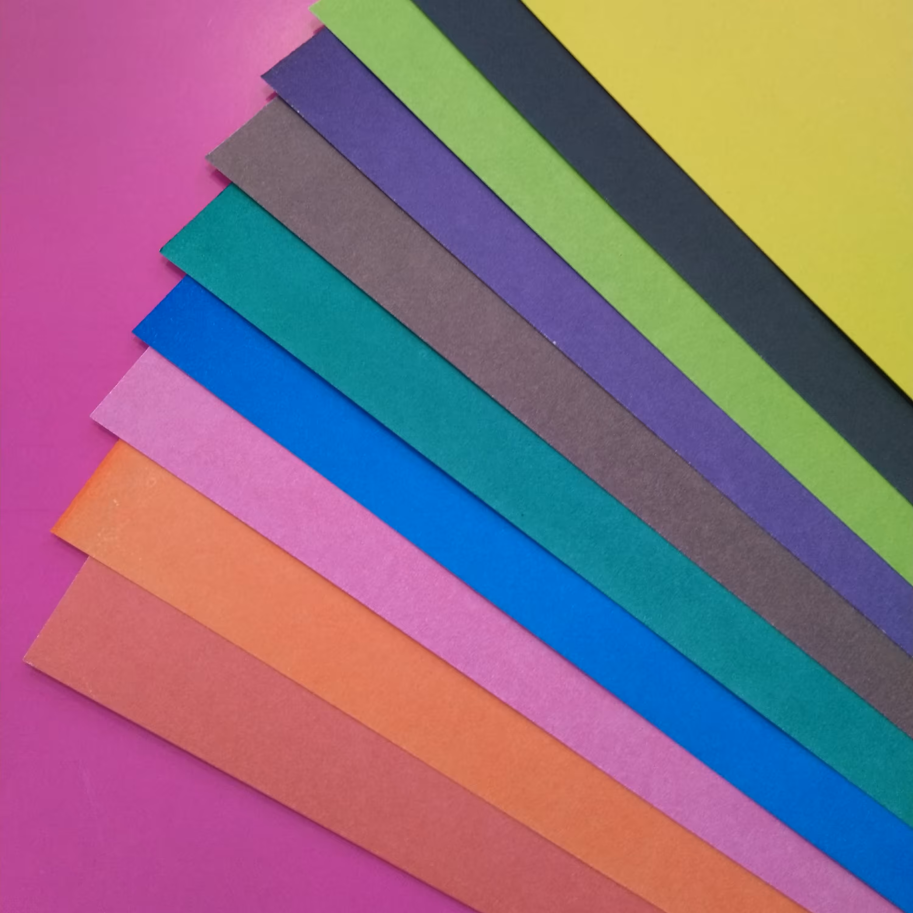 مقوا رنگی B4