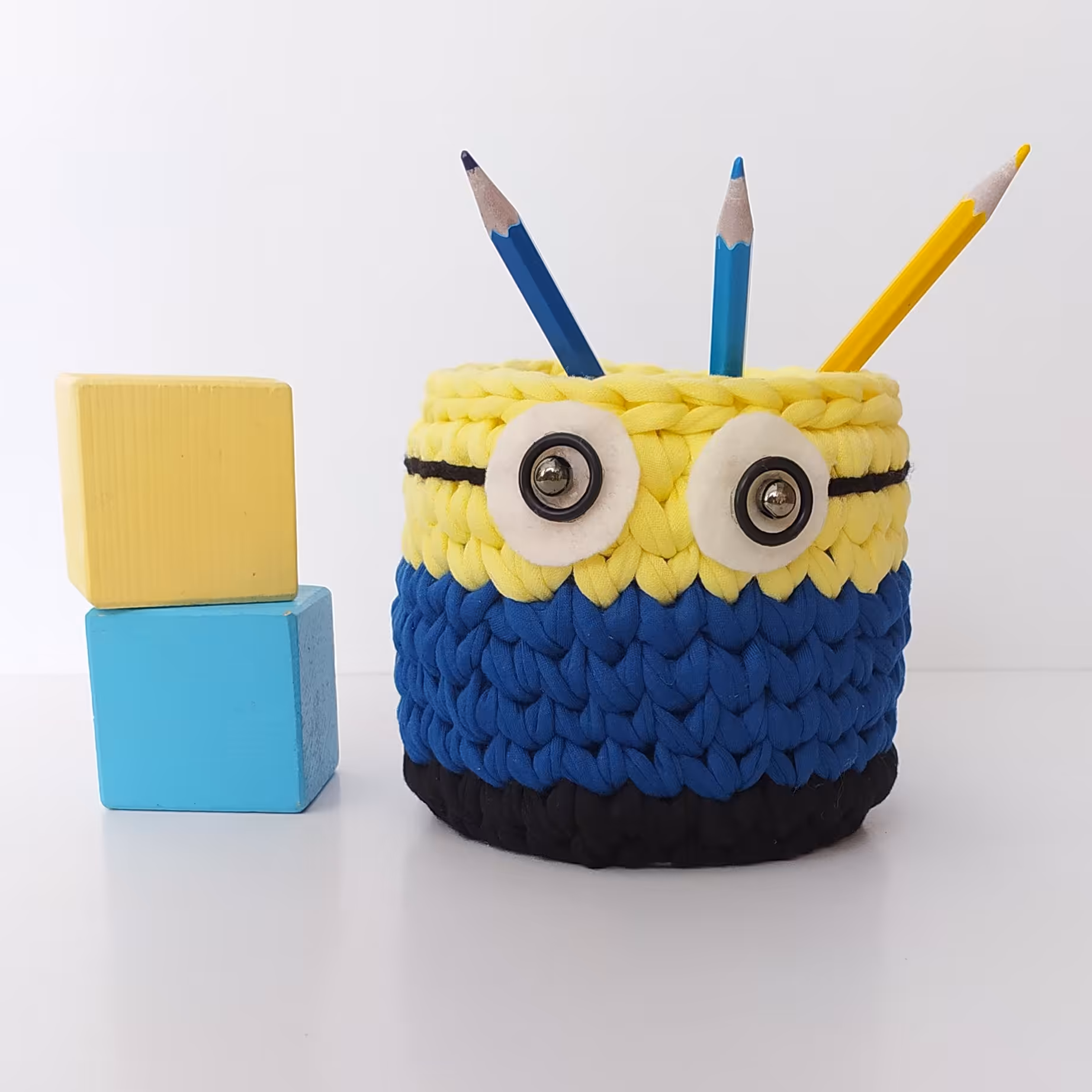 سبد تریکویی مینیون