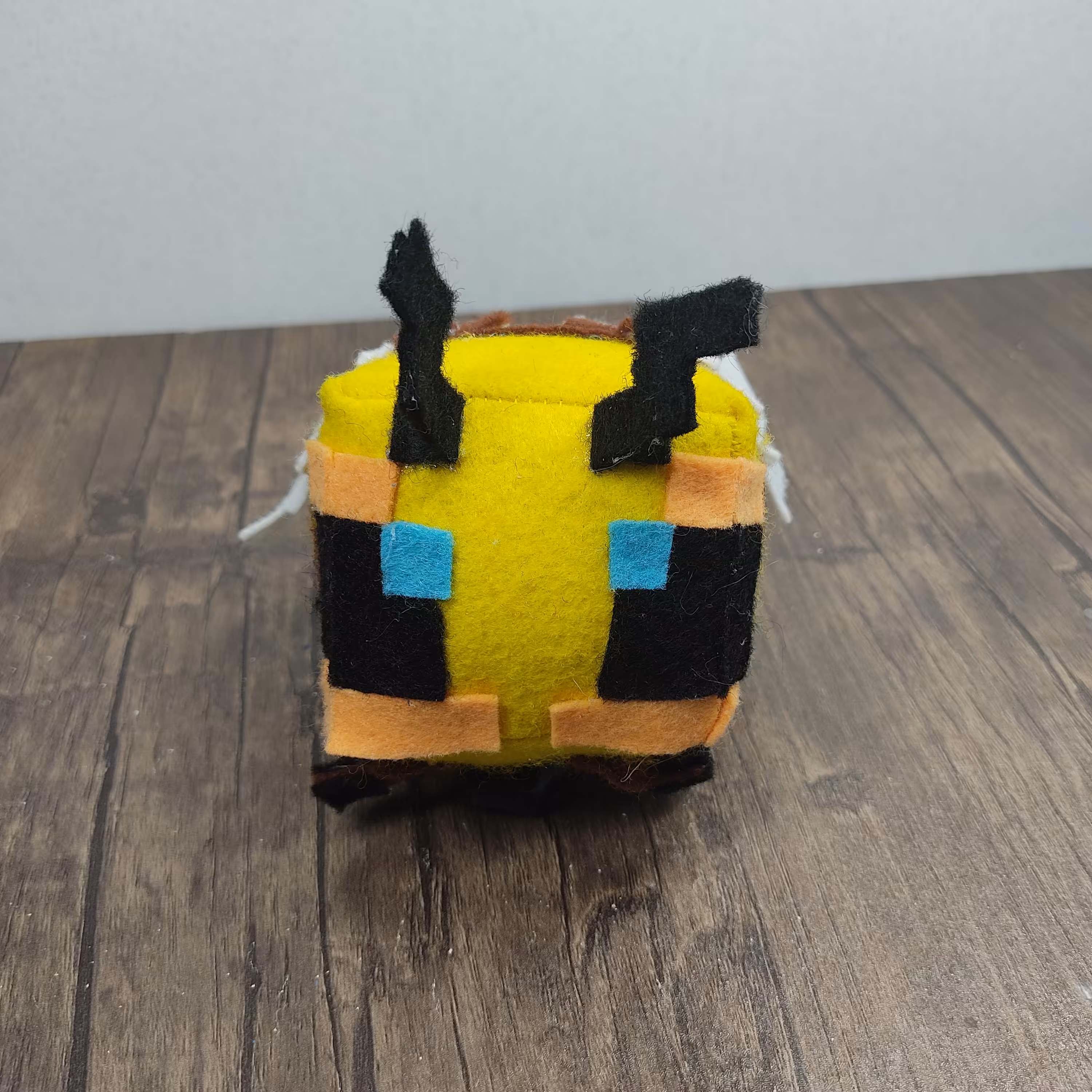 عروسک نمدی  زنبور ماین کرافت Minecraft  bee 
