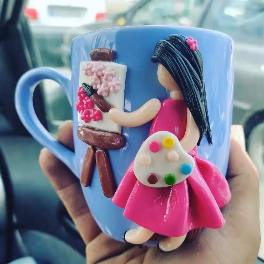 ماگ عروسکی طرح دختر نقاش