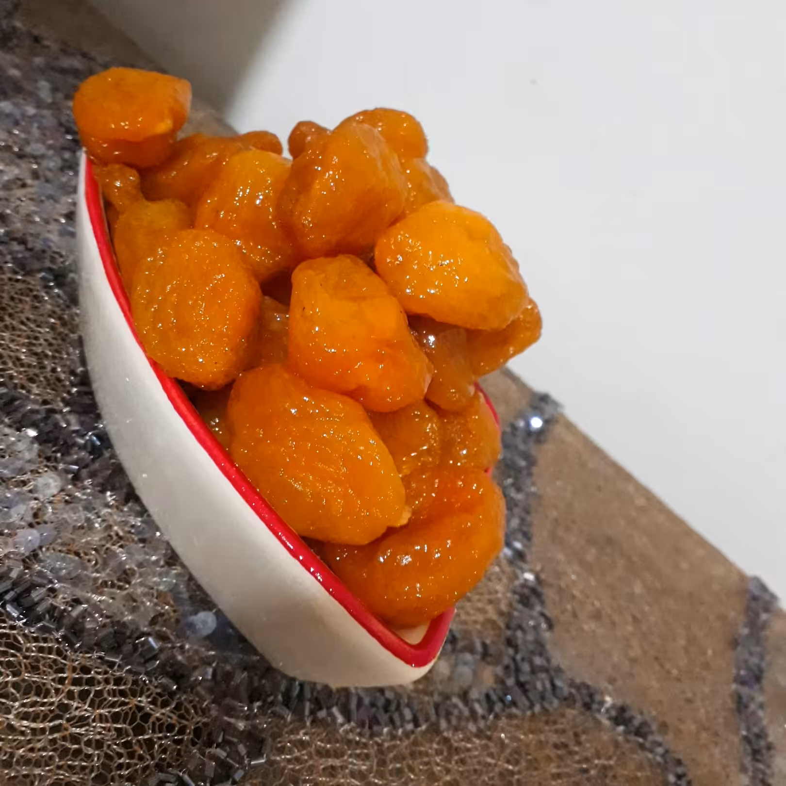 آلو بخارا خورشتی