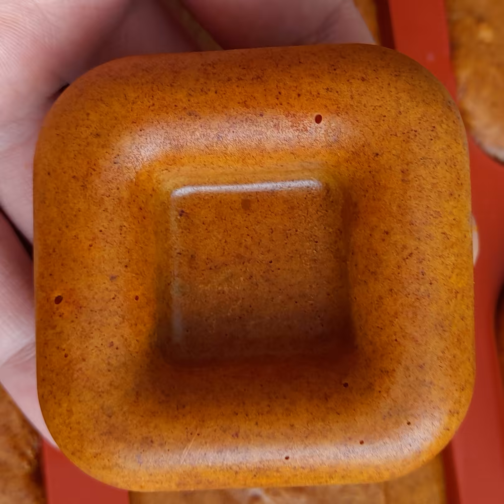 صابون زردچوبه  گیاهی رفع جوش رفع لک خشکی پوست روشن کننده قوی زردچوبه واقعی داره نه رنگ کیفیتش عالیه