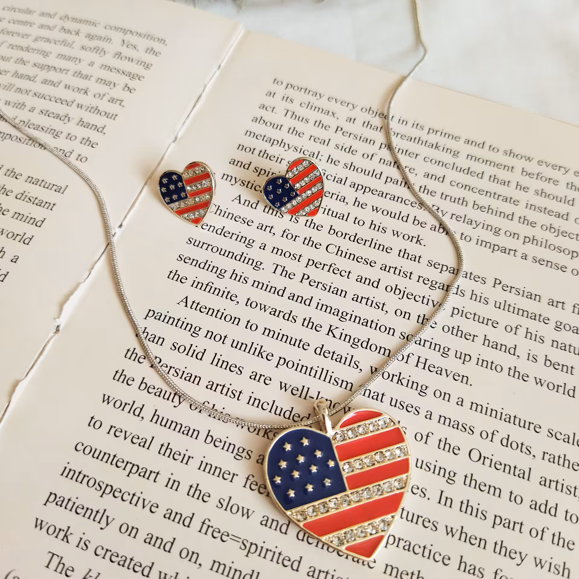 نیم ست پرچمی گوشواره و گردنبند پرچم آمریکا قلبی نیمست قلب